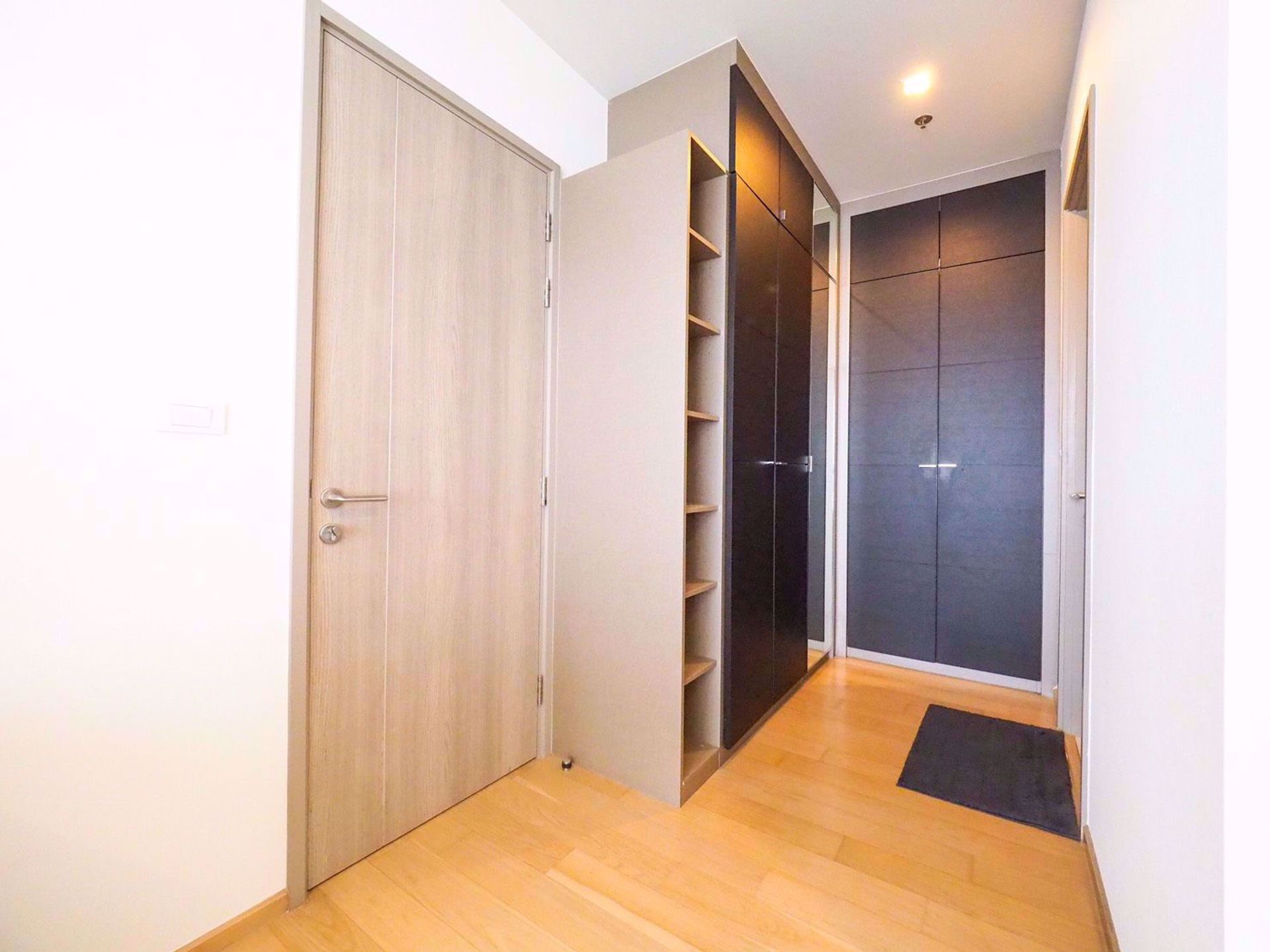 Condominium in Watthana, Krung Thep Maha Nakhon 12216023