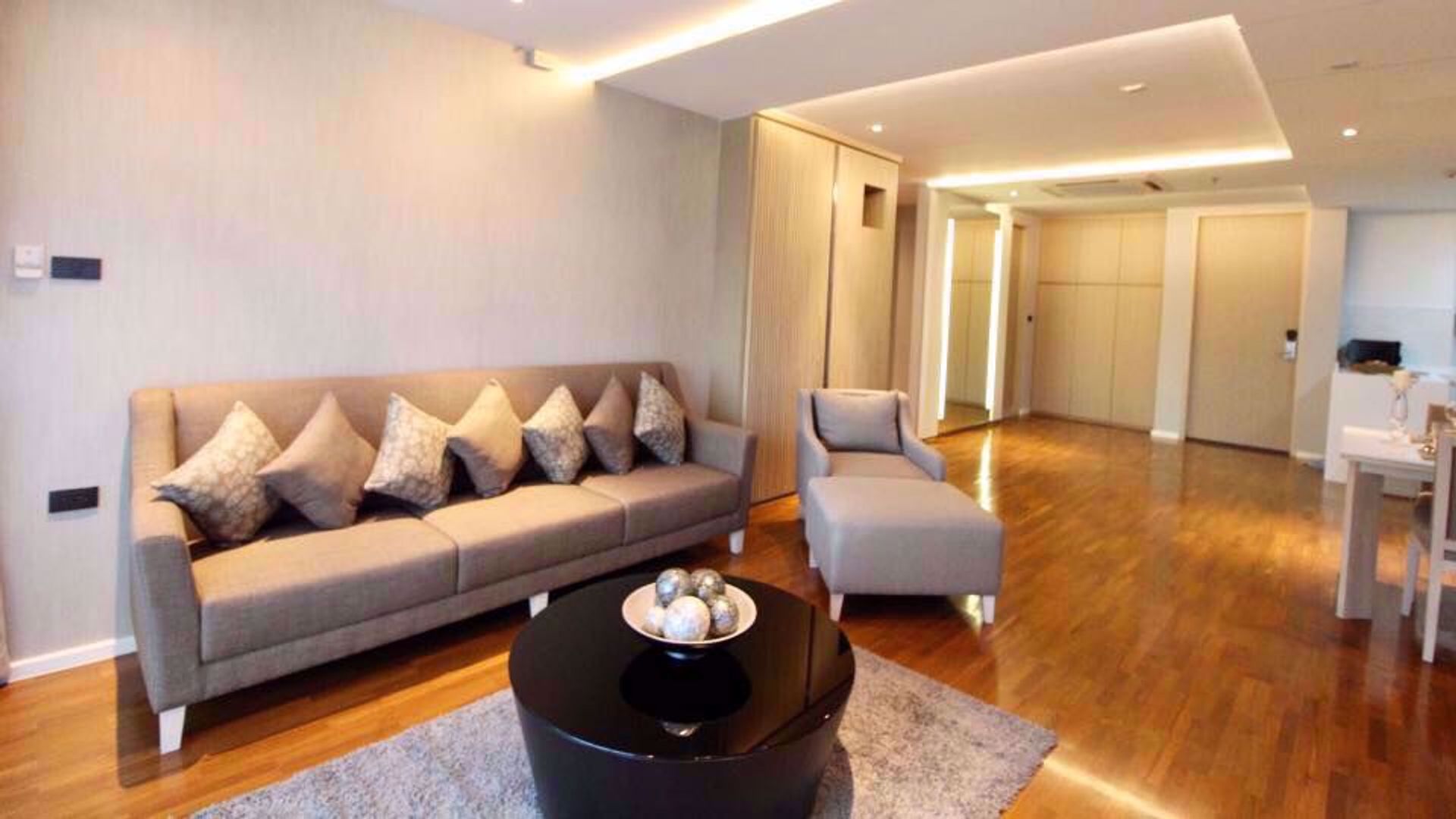 Condominium in Watthana, Krung Thep Maha Nakhon 12216173