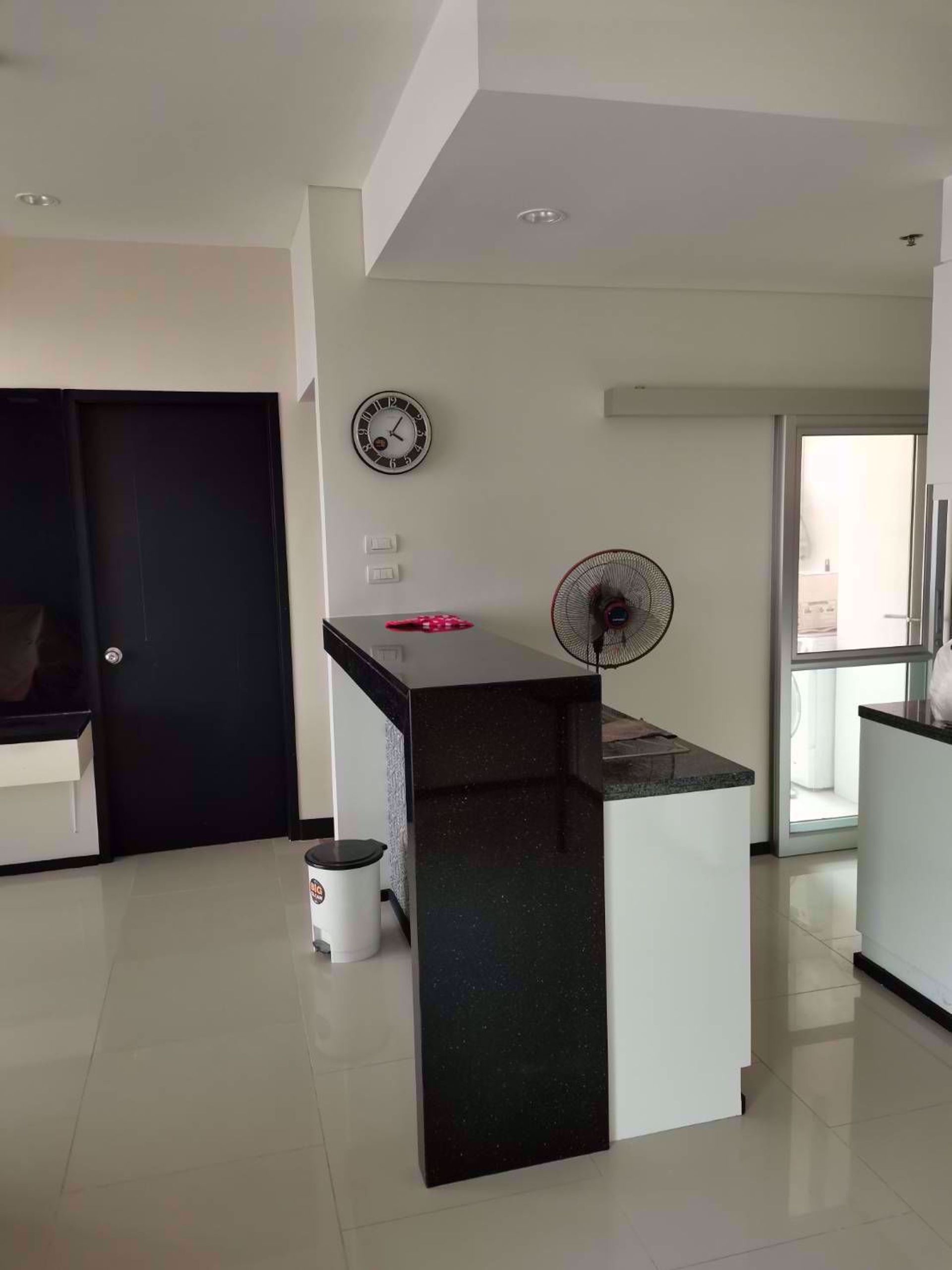 Condominium dans Descendre, Krung Thep Maha Nakhon 12216238