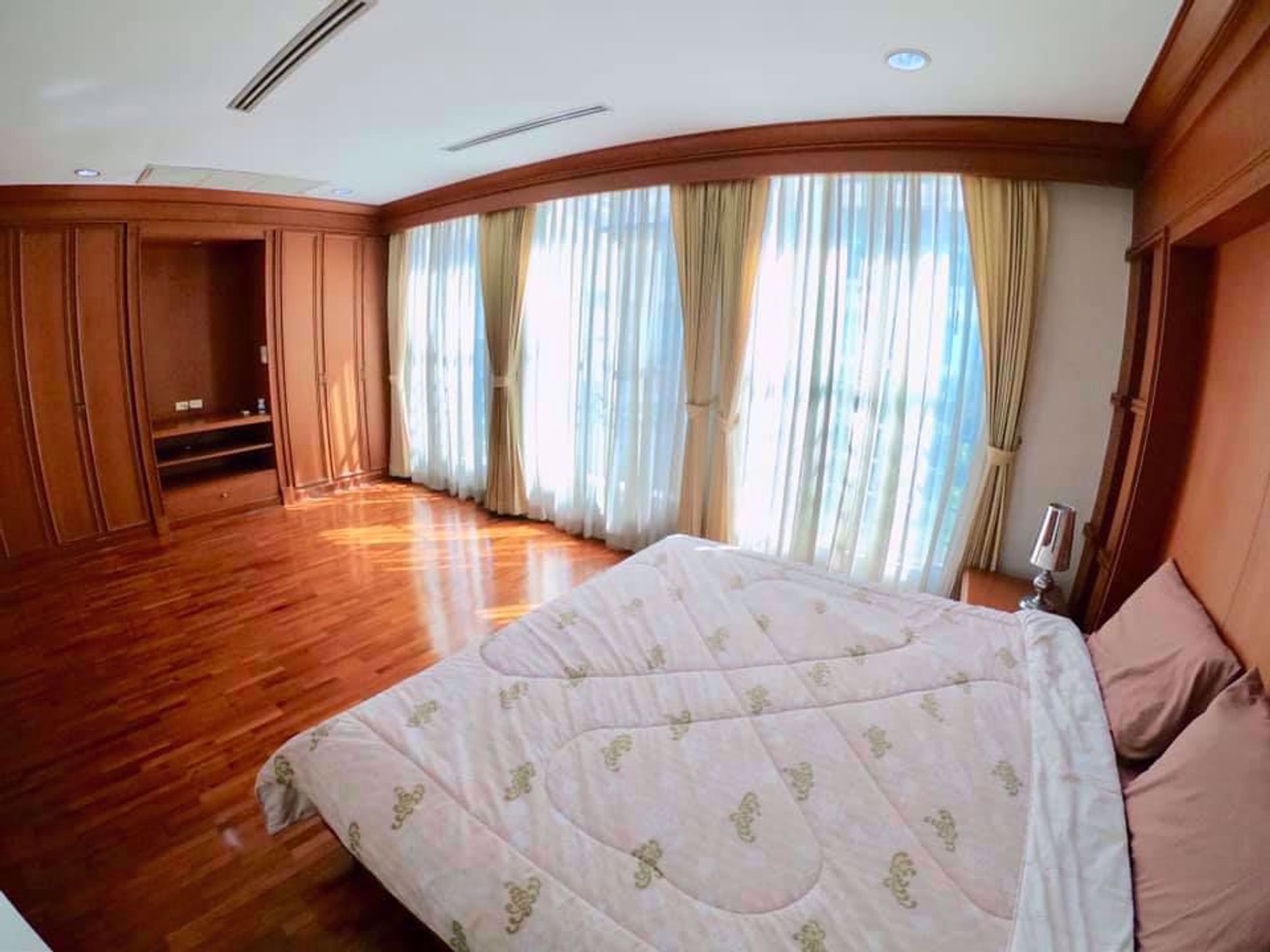 Hus i , Krung Thep Maha Nakhon 12216246