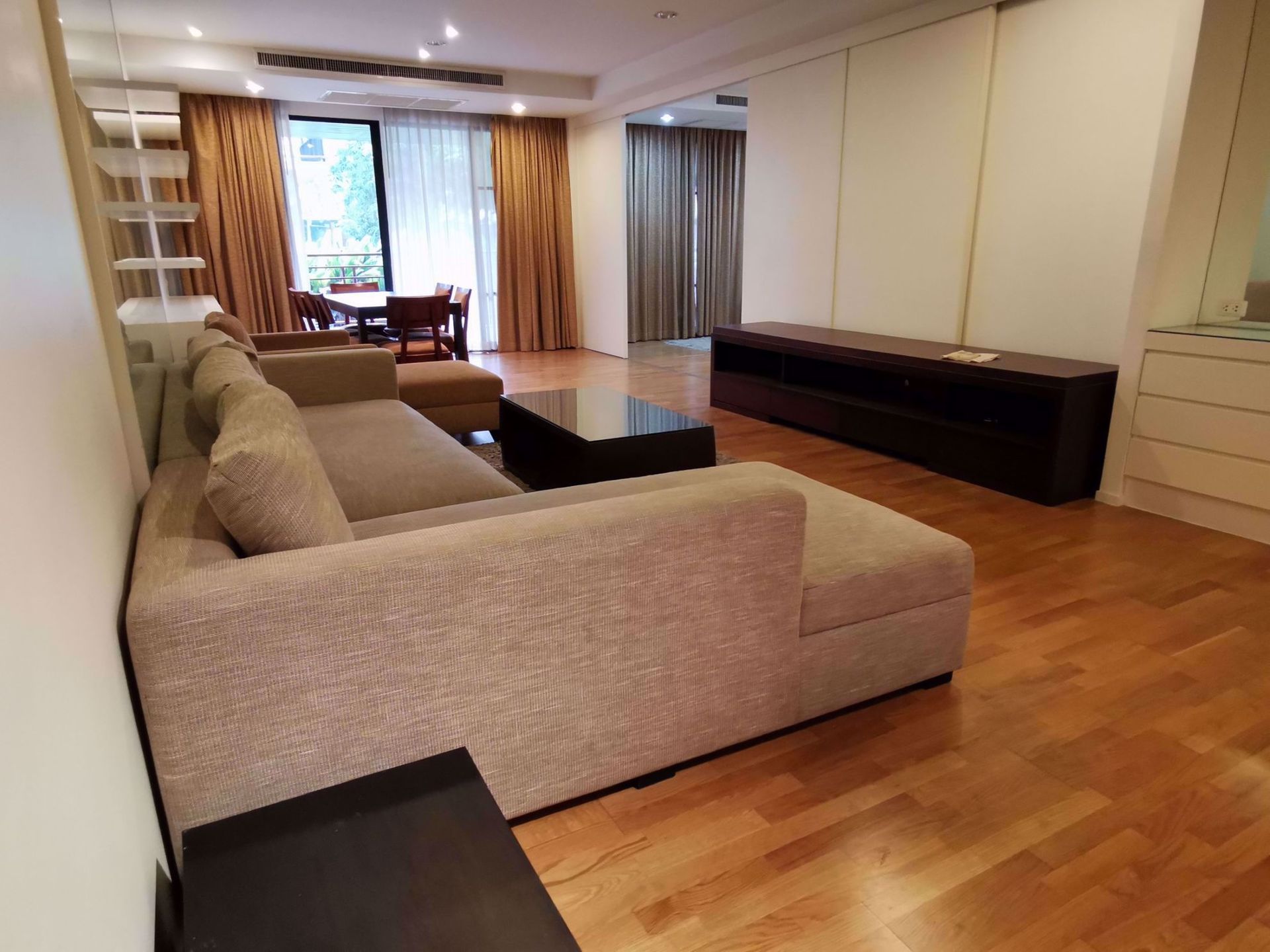 Condominium in Ban Na Song, Krung Thep Maha Nakhon 12216271