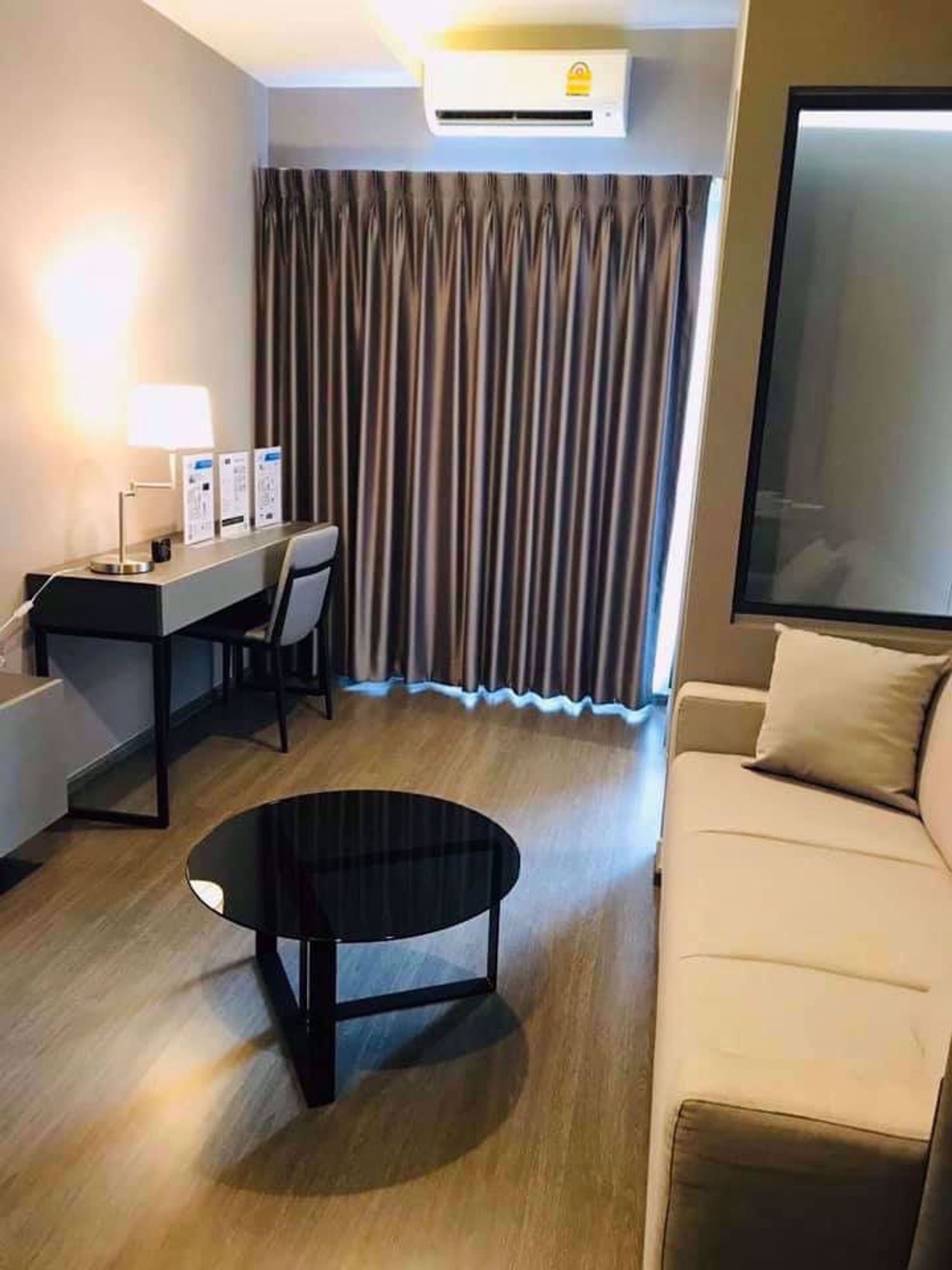 Condominio nel Phra Khanong, Krung Thep Maha Nakhon 12216504