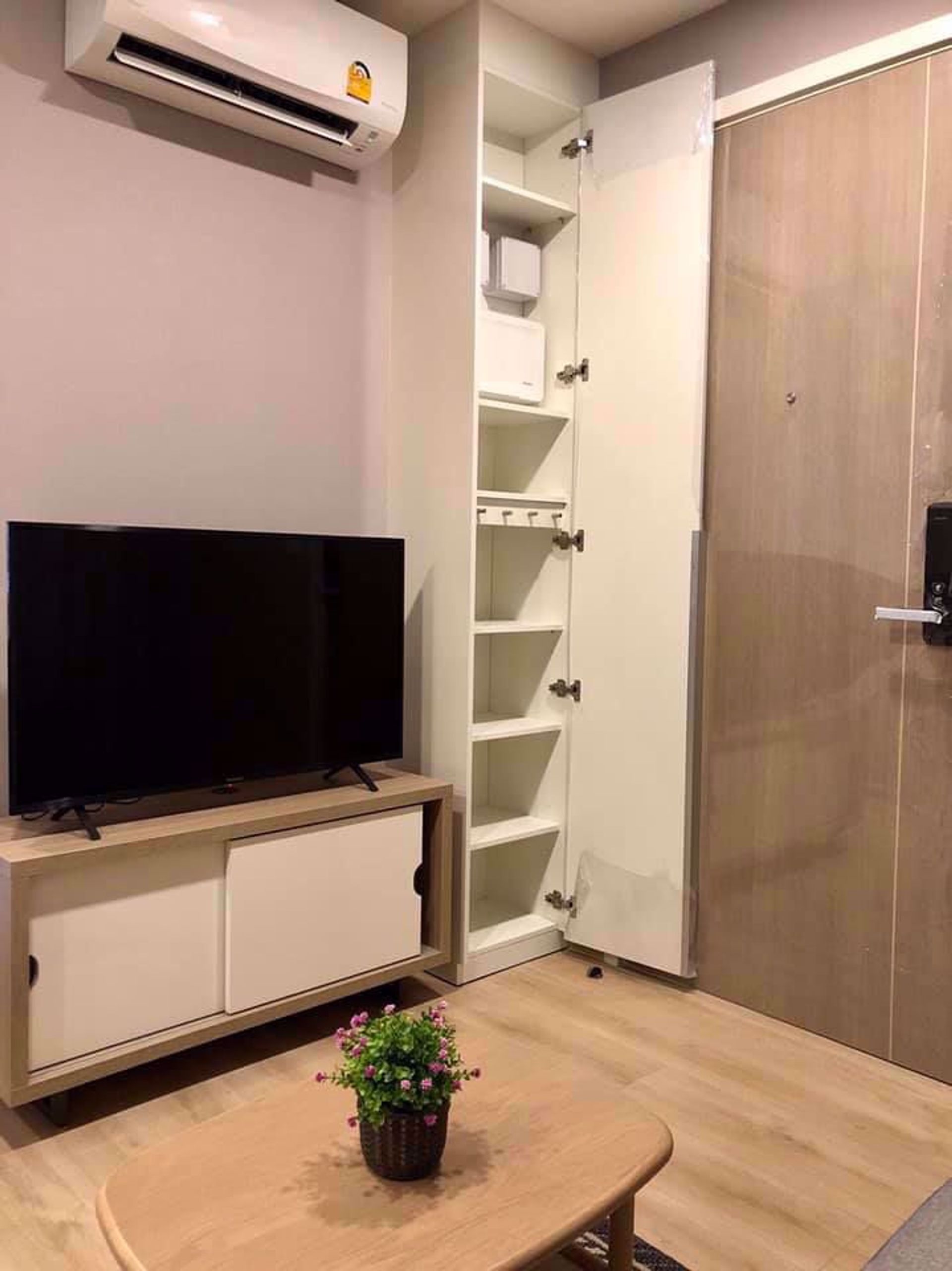 Condominium in Phra Khanong, Krung Thep Maha Nakhon 12216588