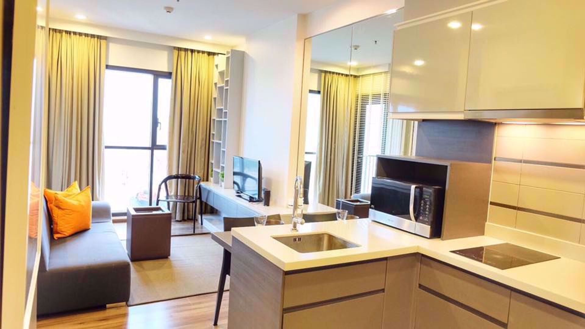 Condominium in Phra Khanong, Krung Thep Maha Nakhon 12216628