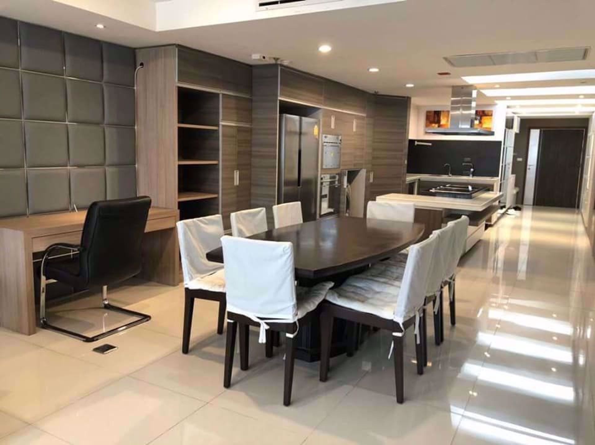 Condominium in Khlong Toei, Krung Thep Maha Nakhon 12216650