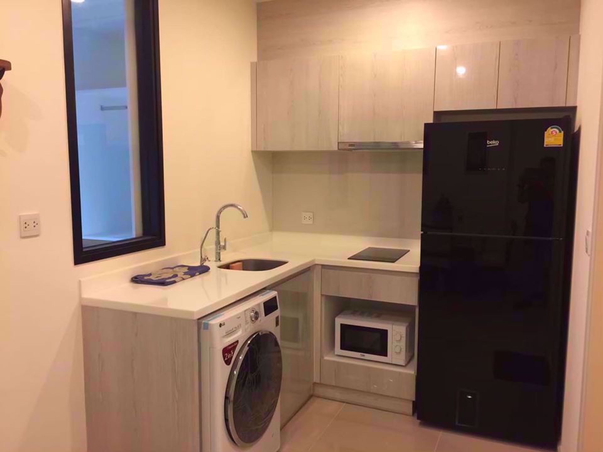 Condominium in Ban Na Lied, Krung Thep Maha Nakhon 12216703