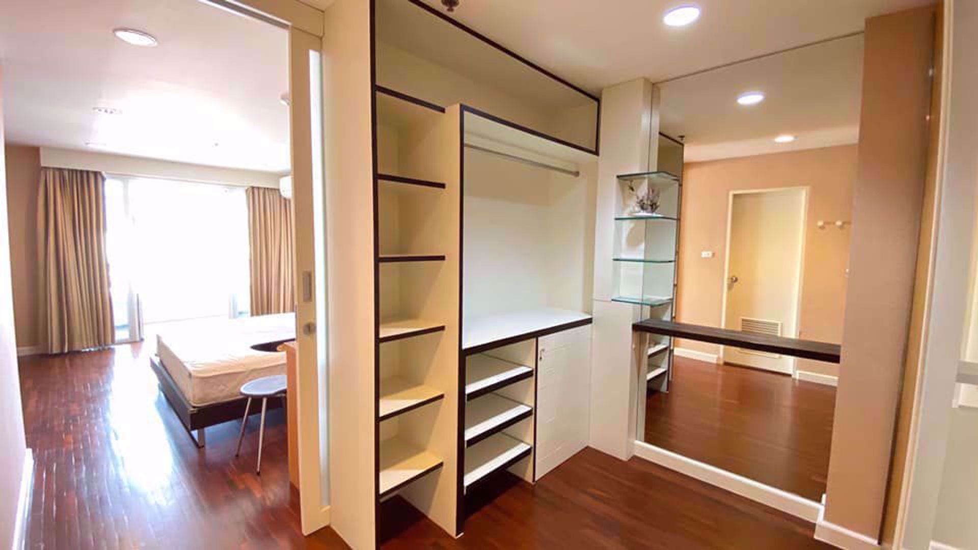 Condominium in Bang Kho Laem, Krung Thep Maha Nakhon 12216714