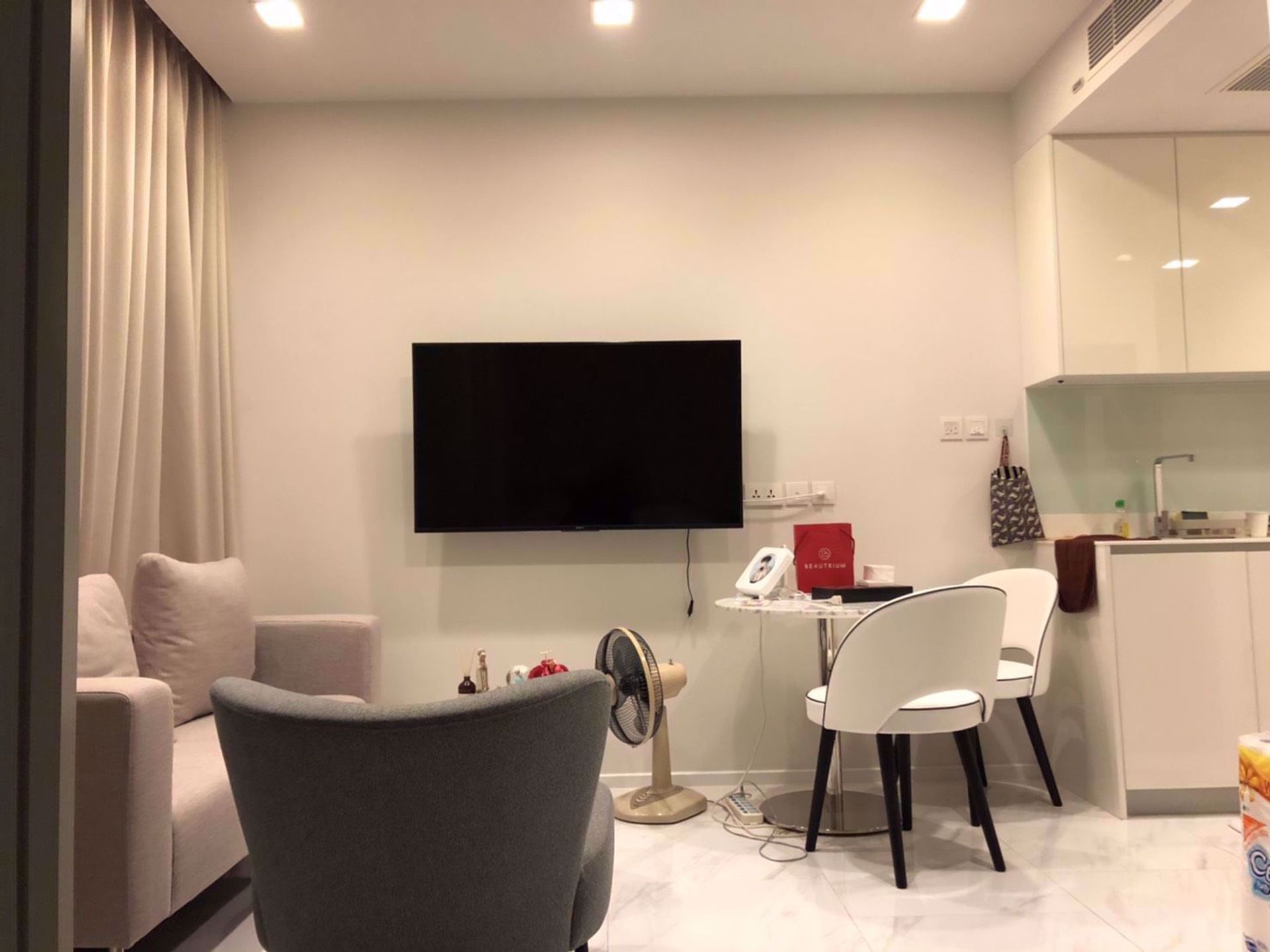 Condominium in Ban Na Song, Krung Thep Maha Nakhon 12216810