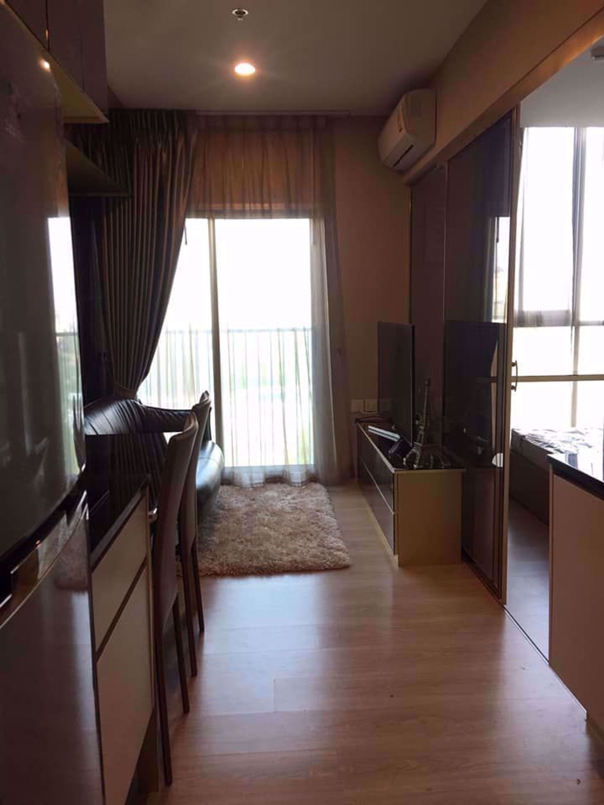 Condominio nel Ban Na canzone, Krung Thep Maha Nakhon 12216820