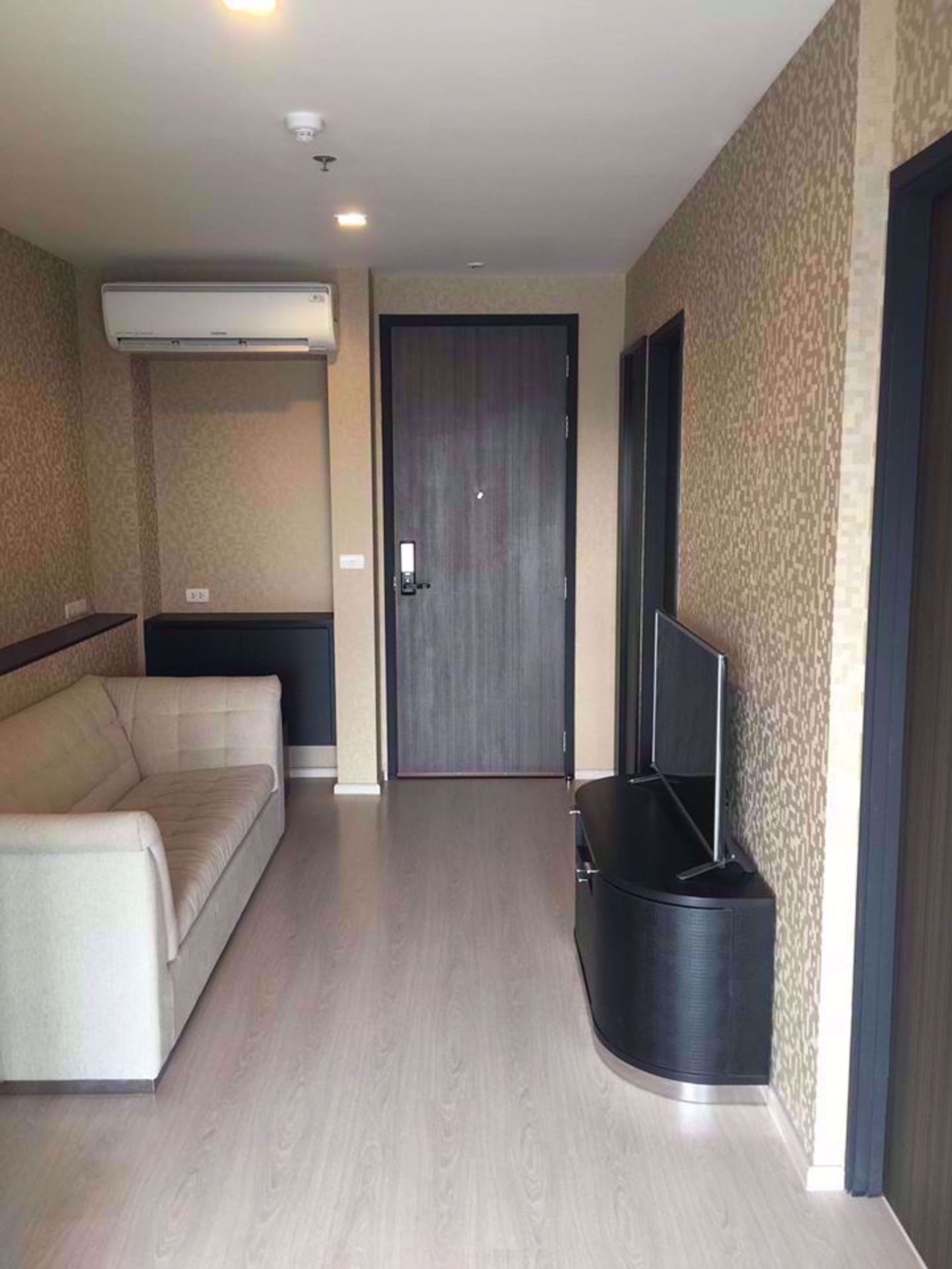 Condominium in Watthana, Krung Thep Maha Nakhon 12216872