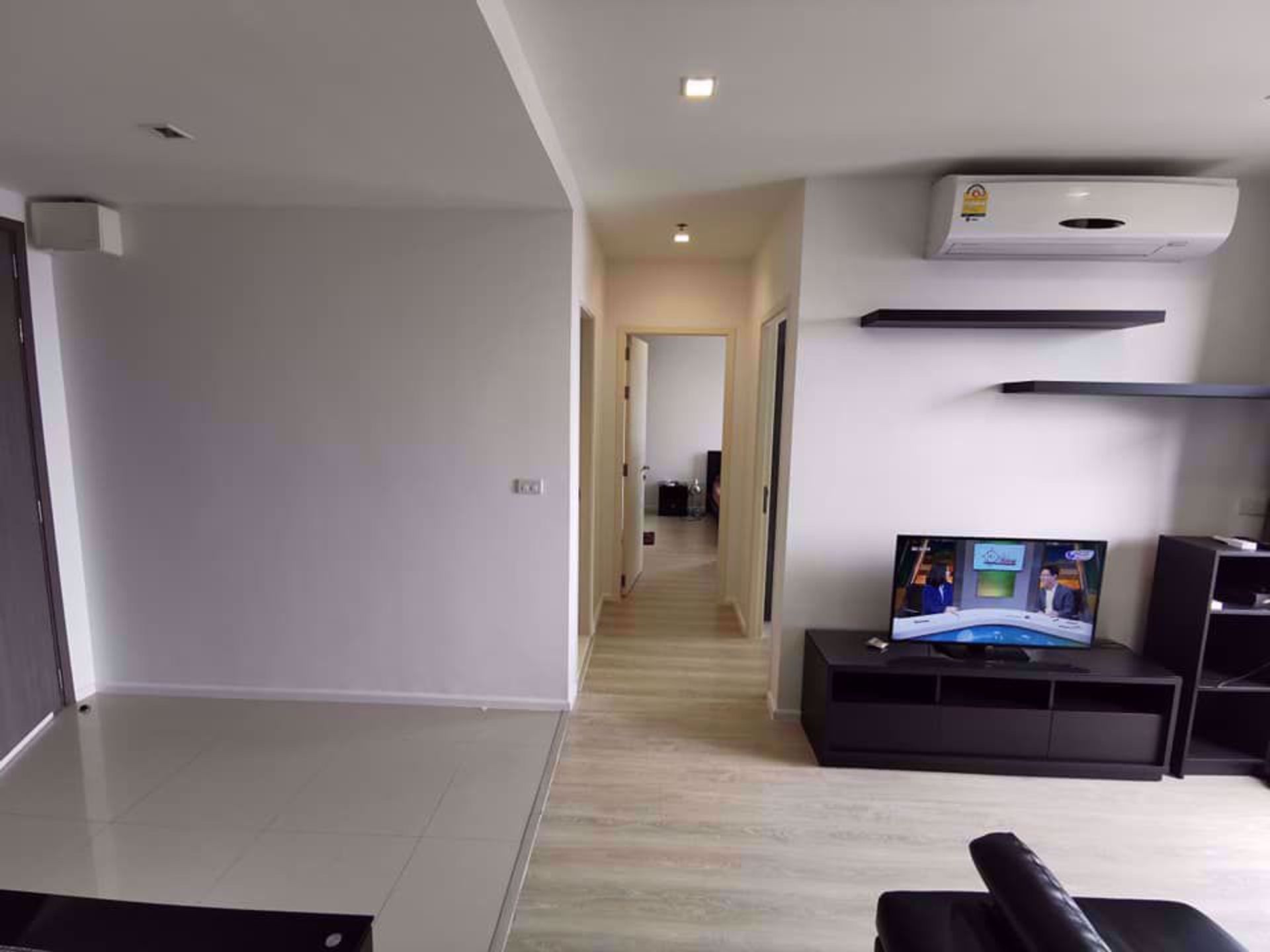 Condominium in Huai Khwang, Krung Thep Maha Nakhon 12217103