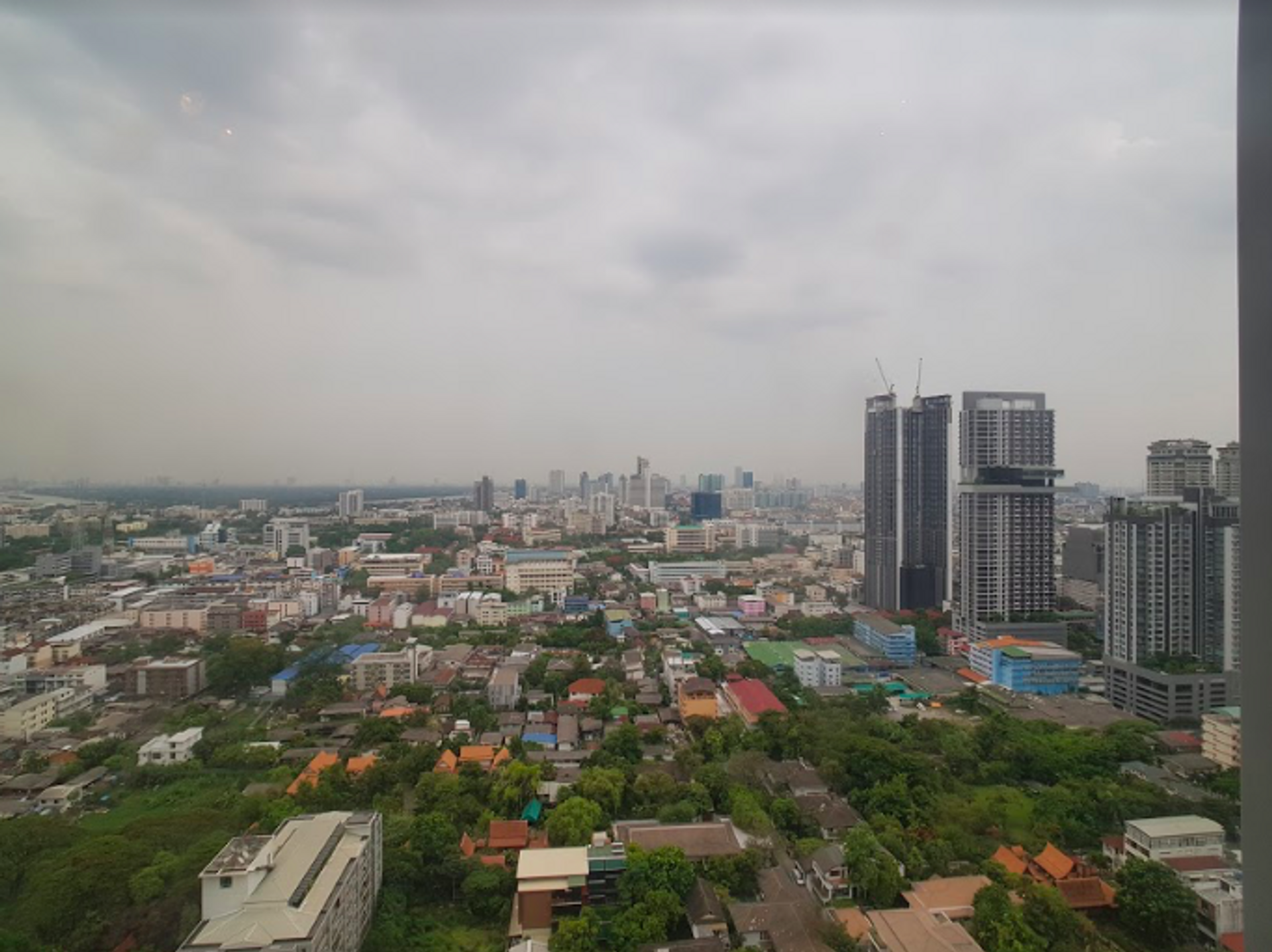 Osakehuoneisto sisään Bang Rak, Krung Thep Maha Nakhon 12217187