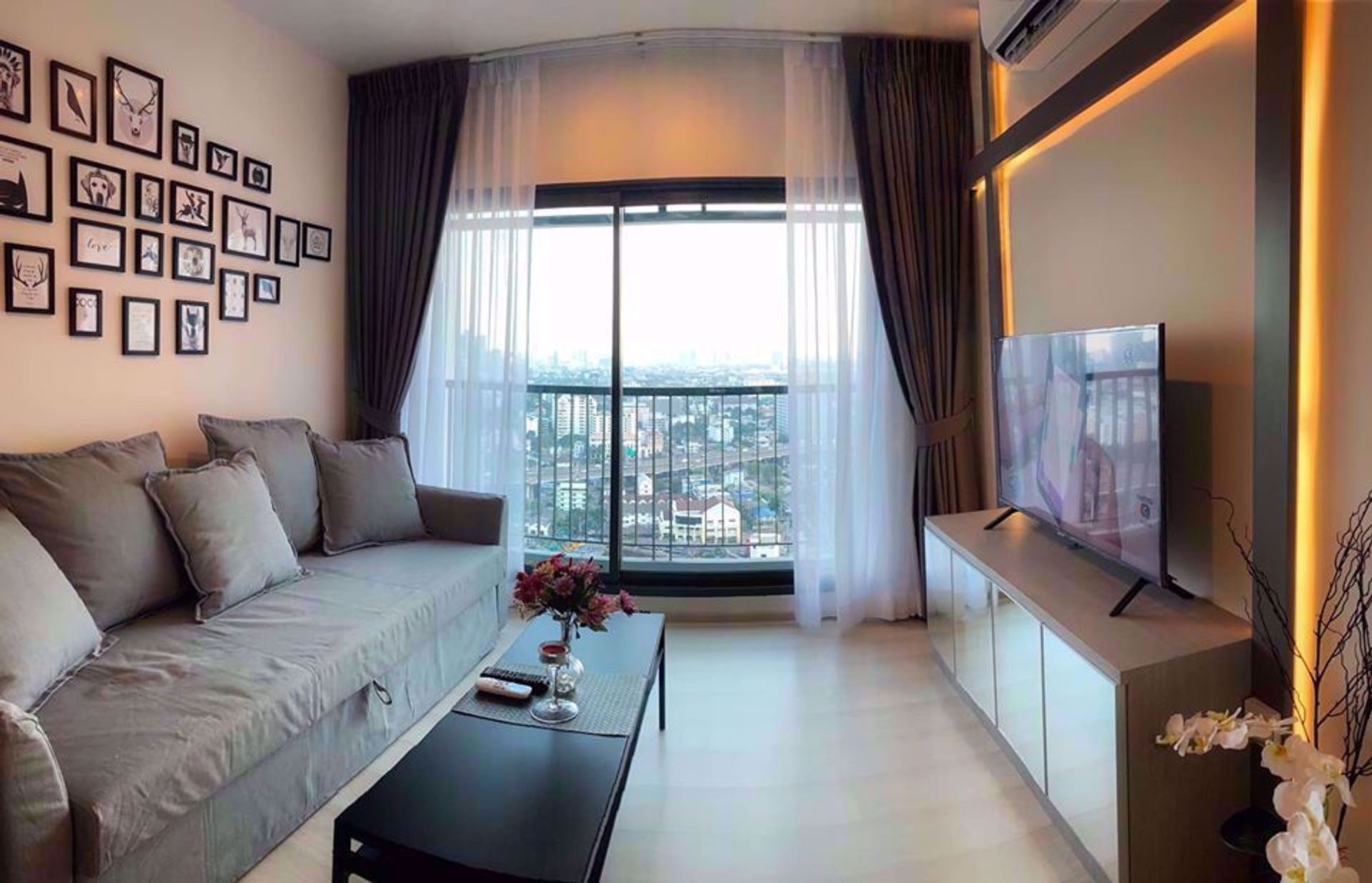 Condominium in Phra Khanong, Krung Thep Maha Nakhon 12217203