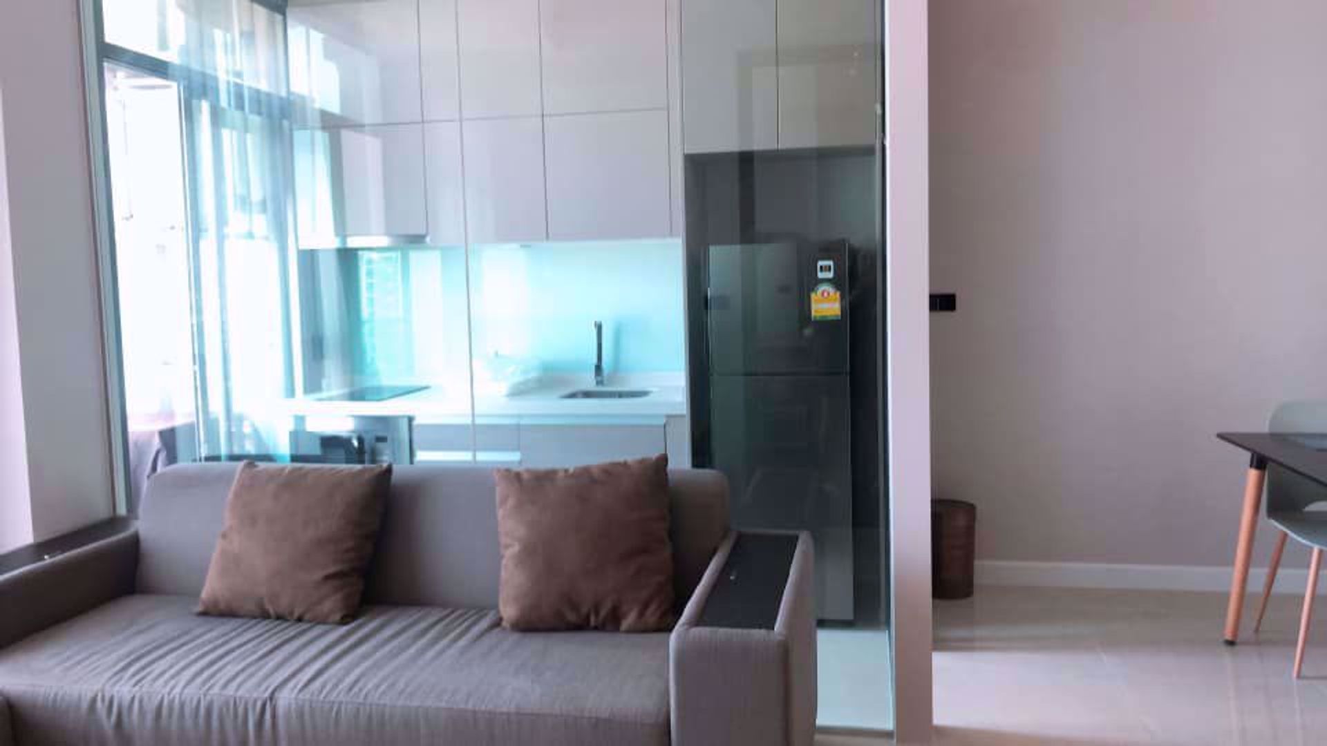 Condominio nel Phra Khanong, Krung Thep Maha Nakhon 12217233