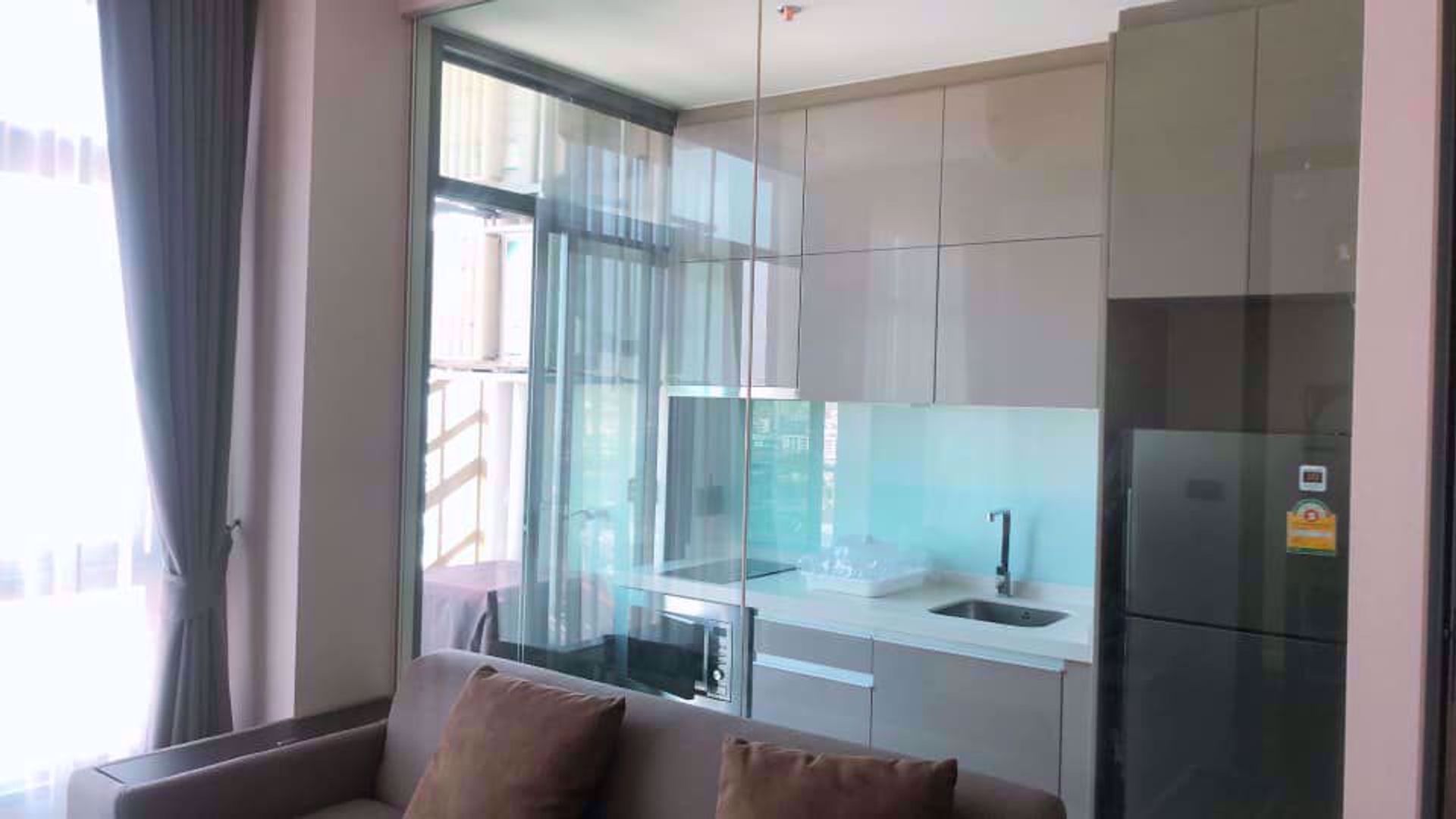 Condominio nel Phra Khanong, Krung Thep Maha Nakhon 12217233