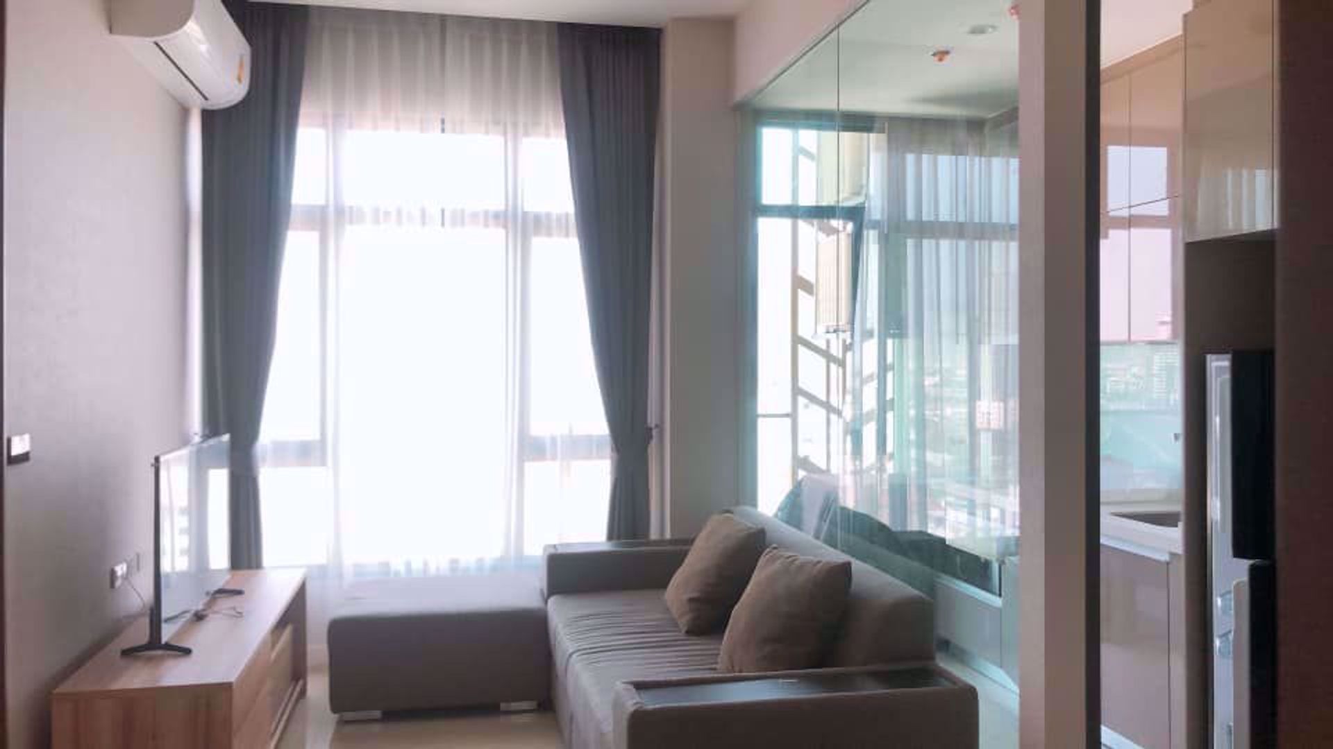 Condominio nel Phra Khanong, Krung Thep Maha Nakhon 12217233