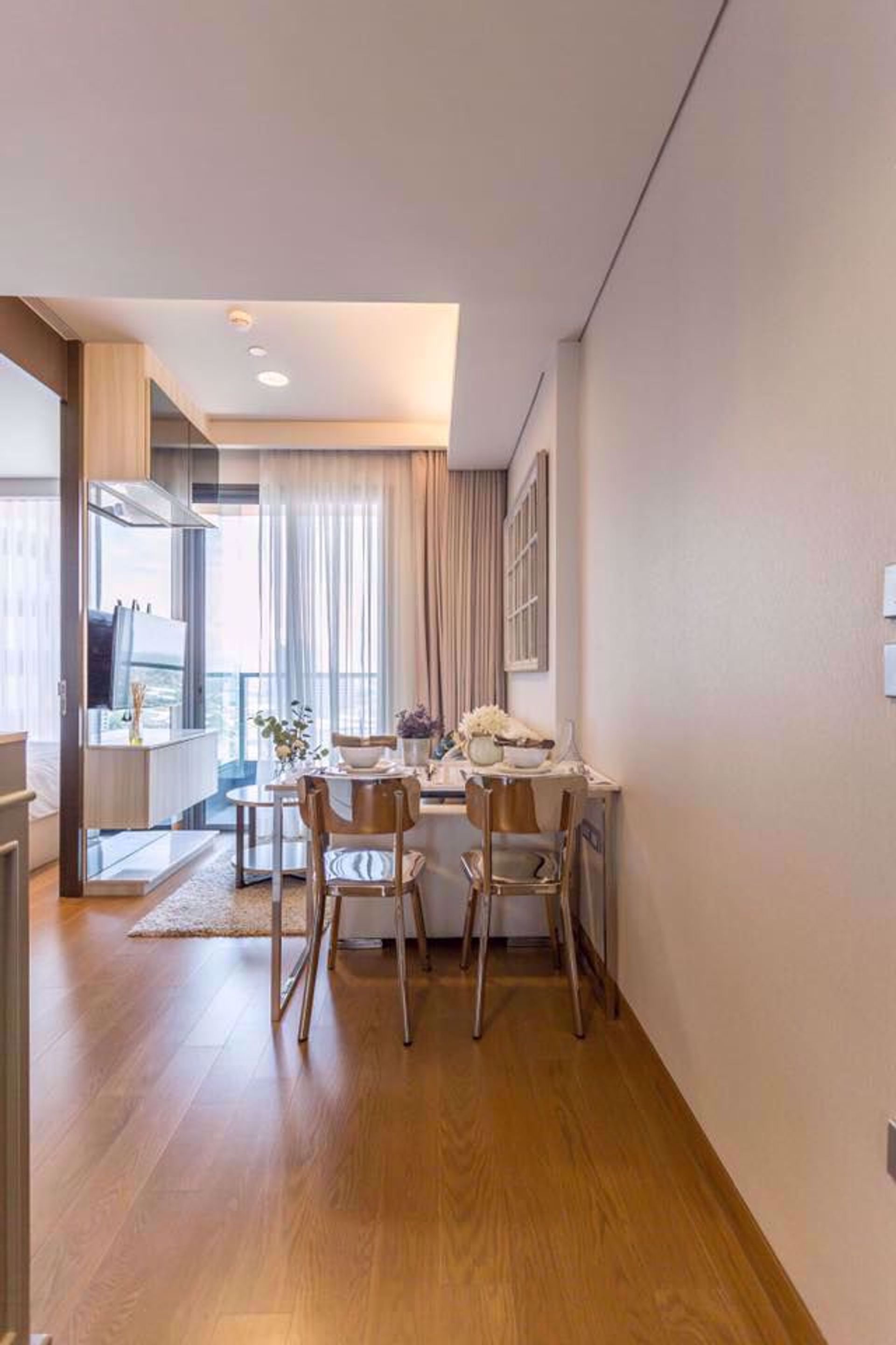 Condominium in Khlong Toei, Krung Thep Maha Nakhon 12217251