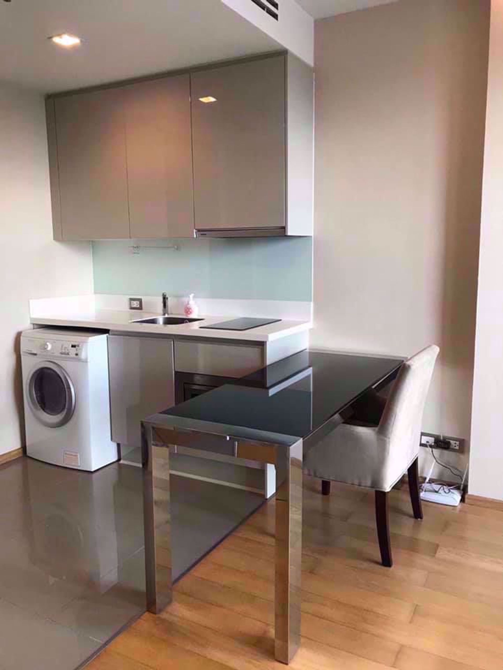 Condominium in Ban Na Song, Krung Thep Maha Nakhon 12217270