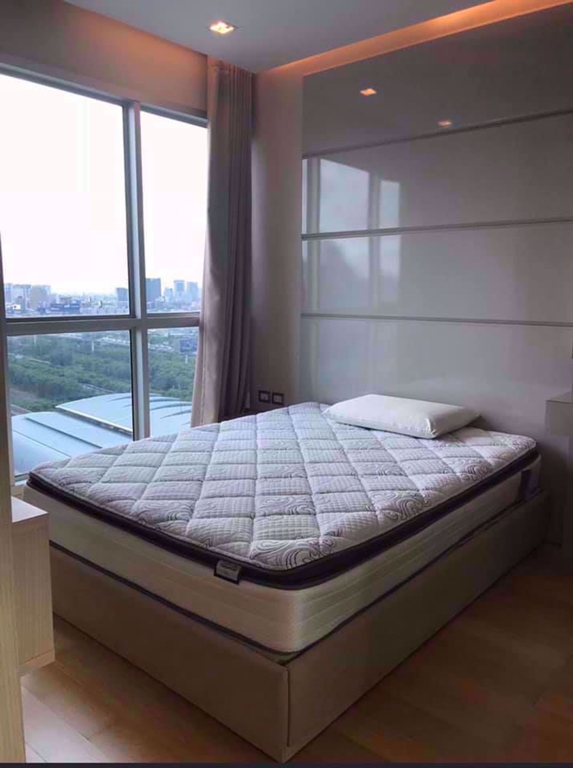 Condominium in Ban Na Song, Krung Thep Maha Nakhon 12217270