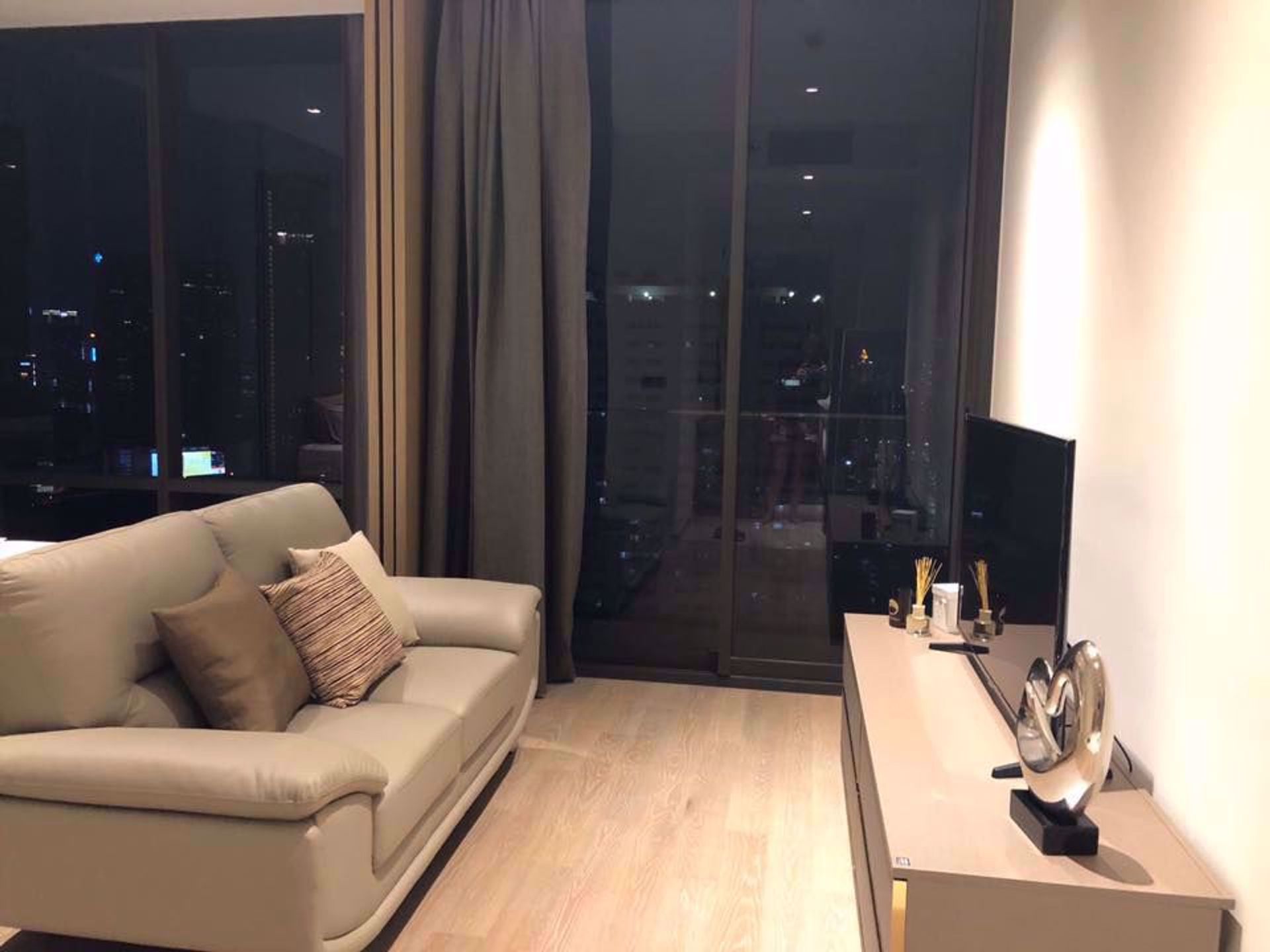 Condominium in Bang Rak, Krung Thep Maha Nakhon 12217305