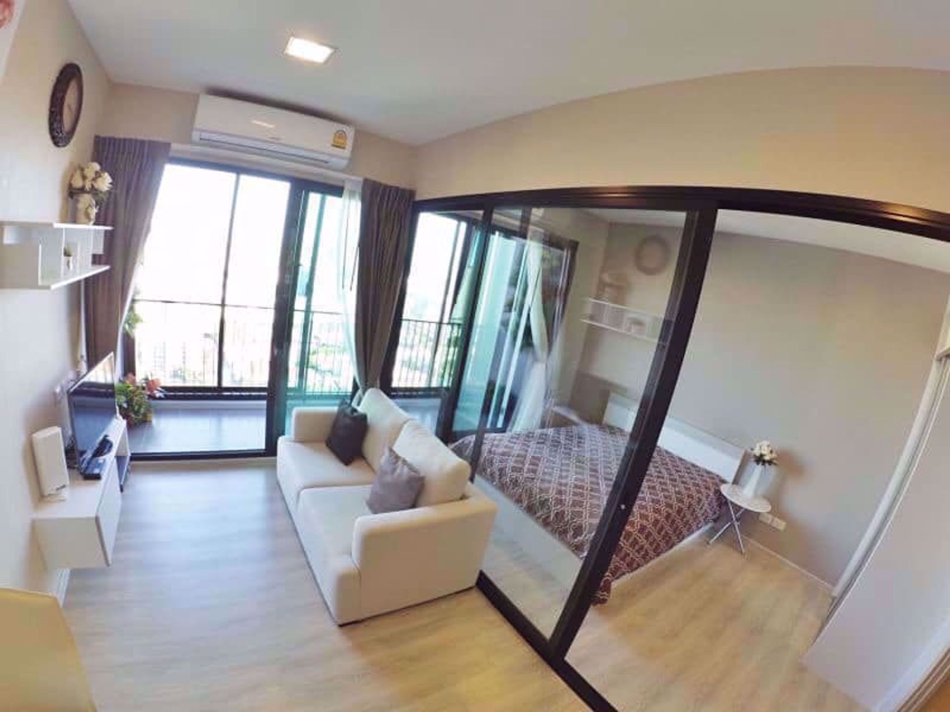 Condominium in Ban Na Lied, Krung Thep Maha Nakhon 12217309