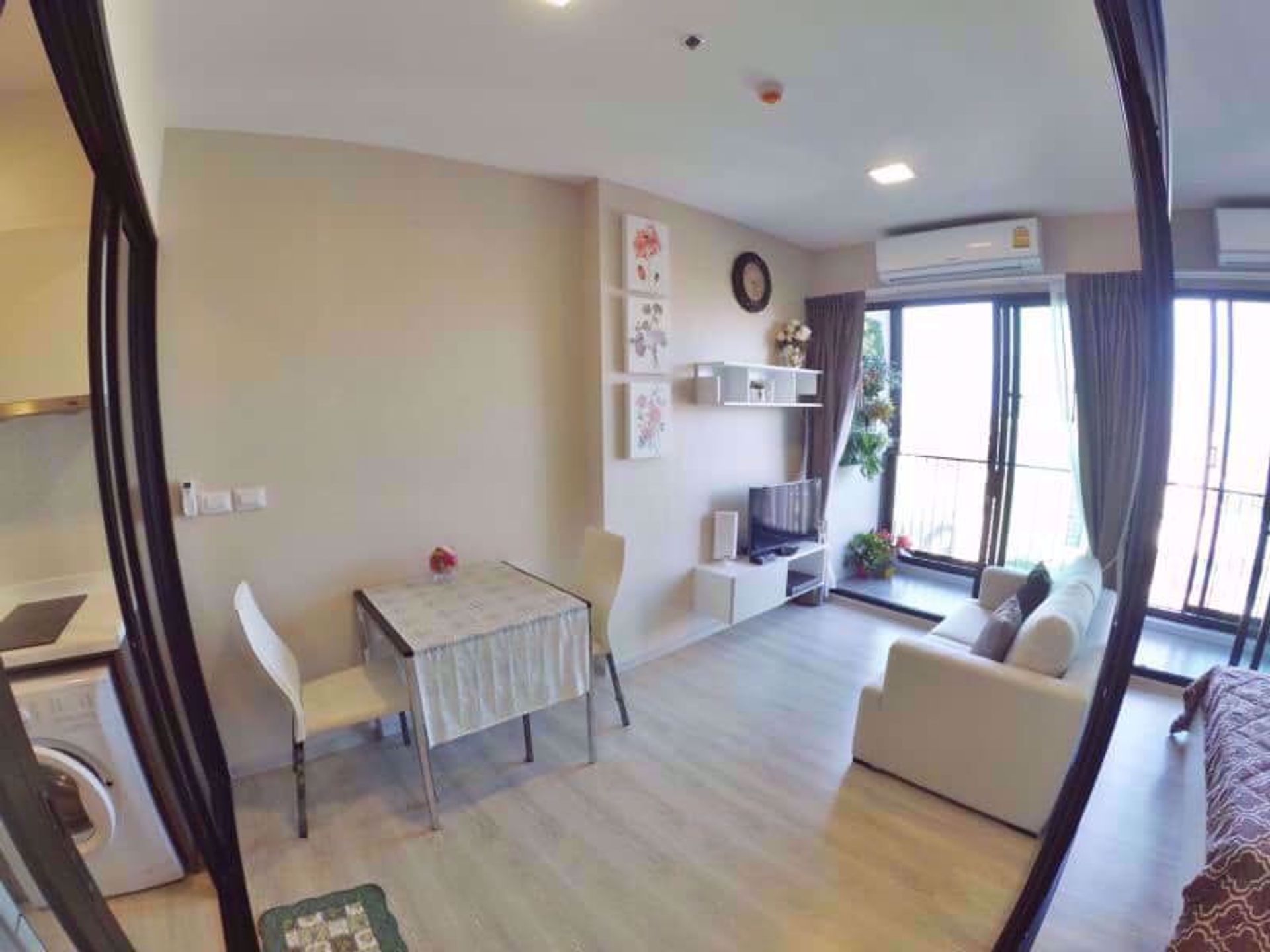 Condominium in Ban Na Lied, Krung Thep Maha Nakhon 12217309