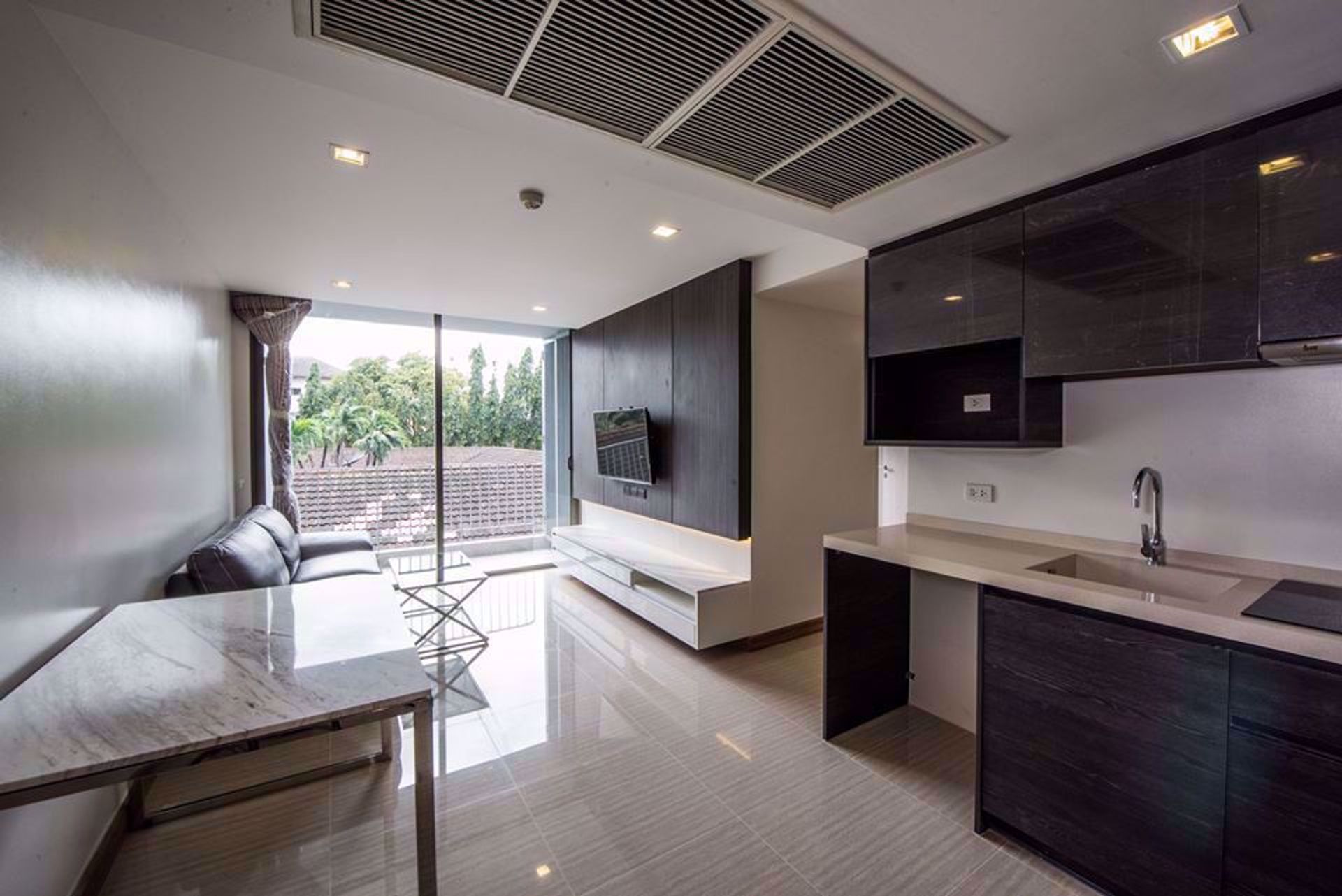 Condominium in Watthana, Krung Thep Maha Nakhon 12217346