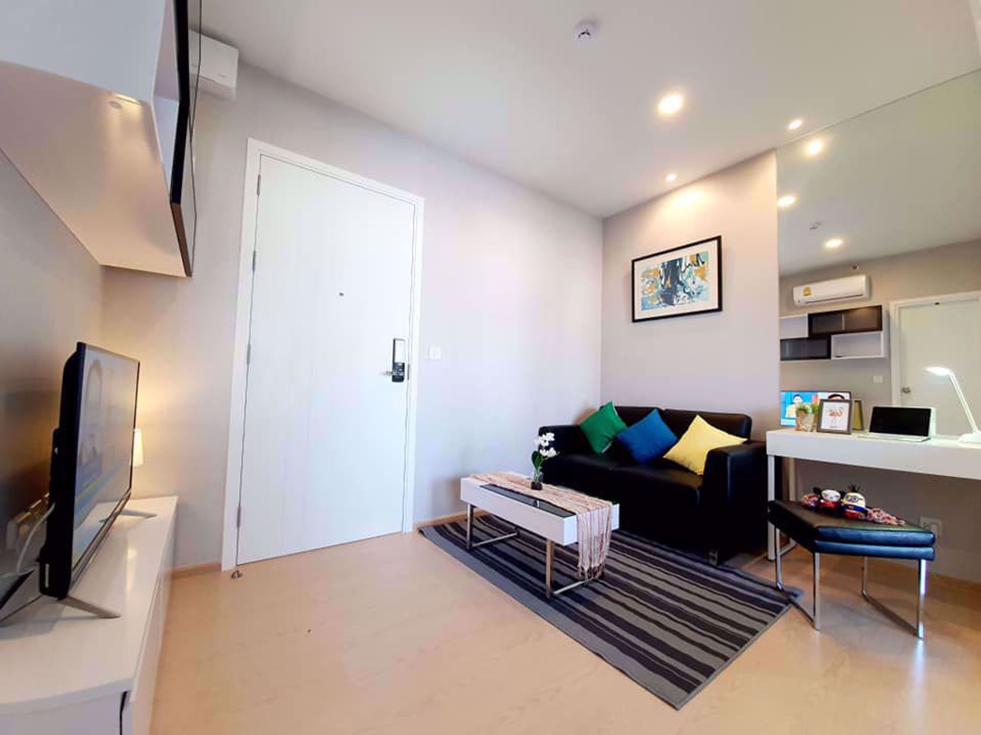 Condominium in Watthana, Krung Thep Maha Nakhon 12217351