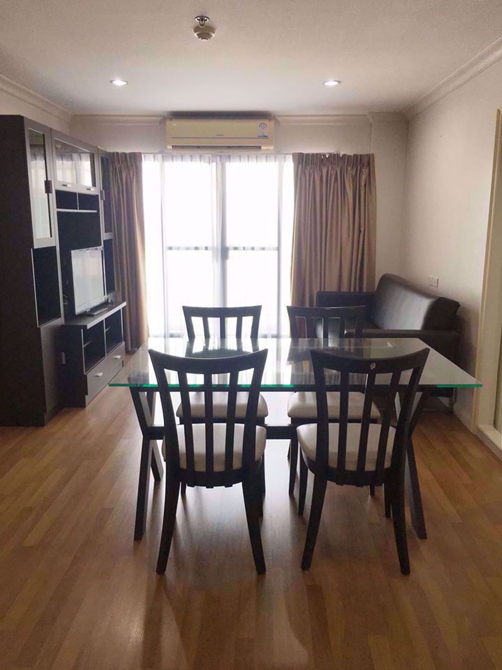 Condominium in Ban Wat Bang Kachao Klang, Samut Prakan 12217367