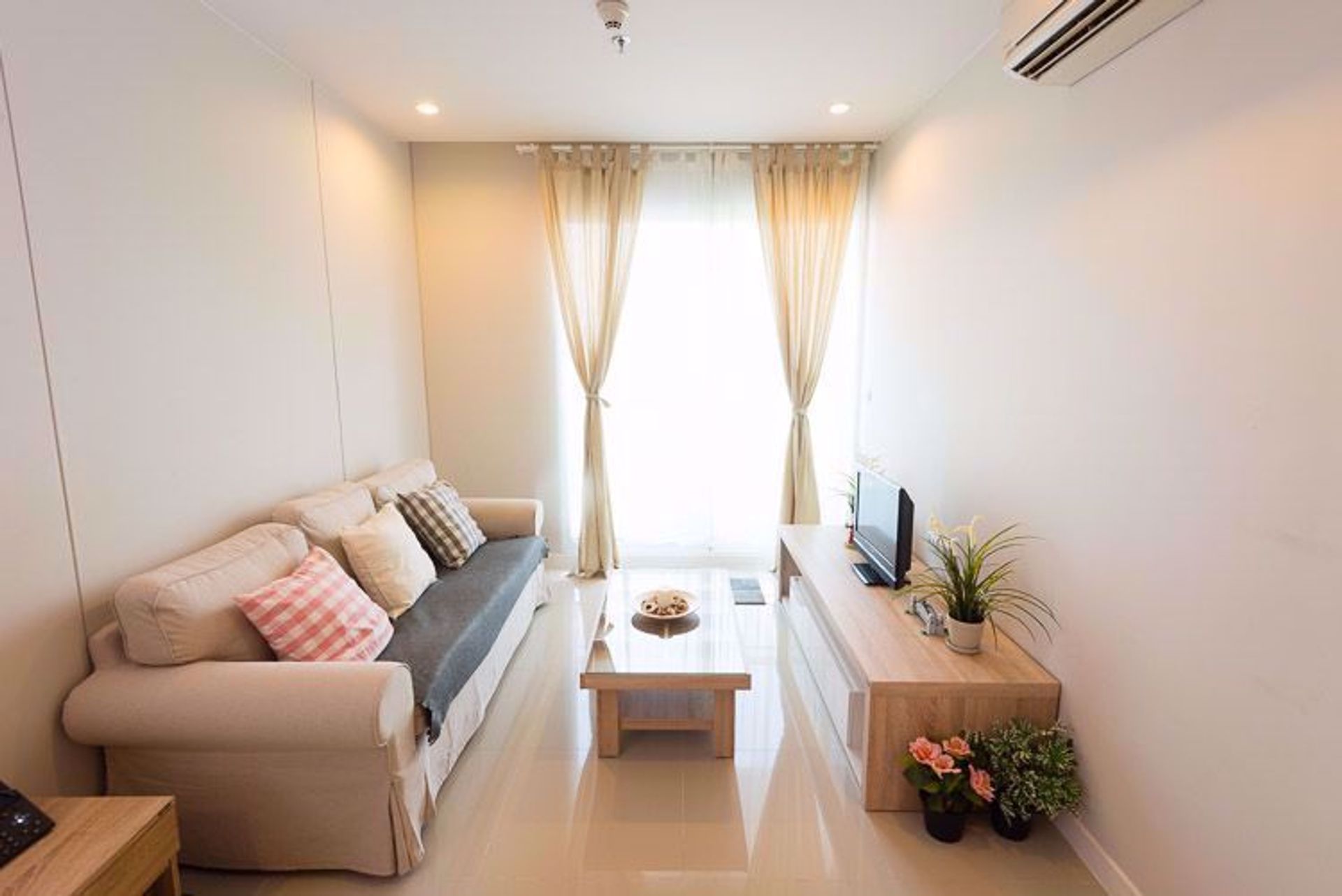 Condominium in Ban Na Lied, Krung Thep Maha Nakhon 12217386