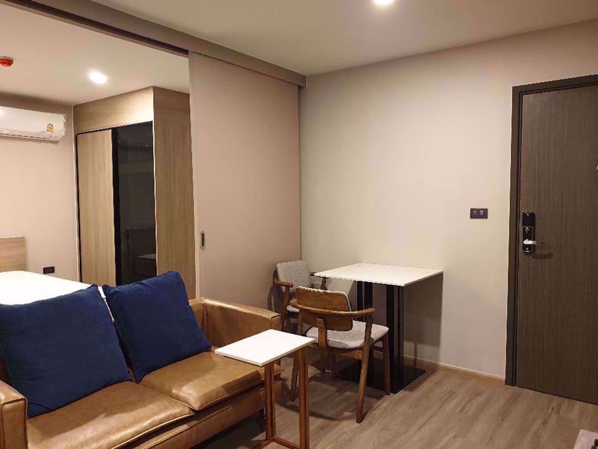 Condominium in Watthana, Krung Thep Maha Nakhon 12217392