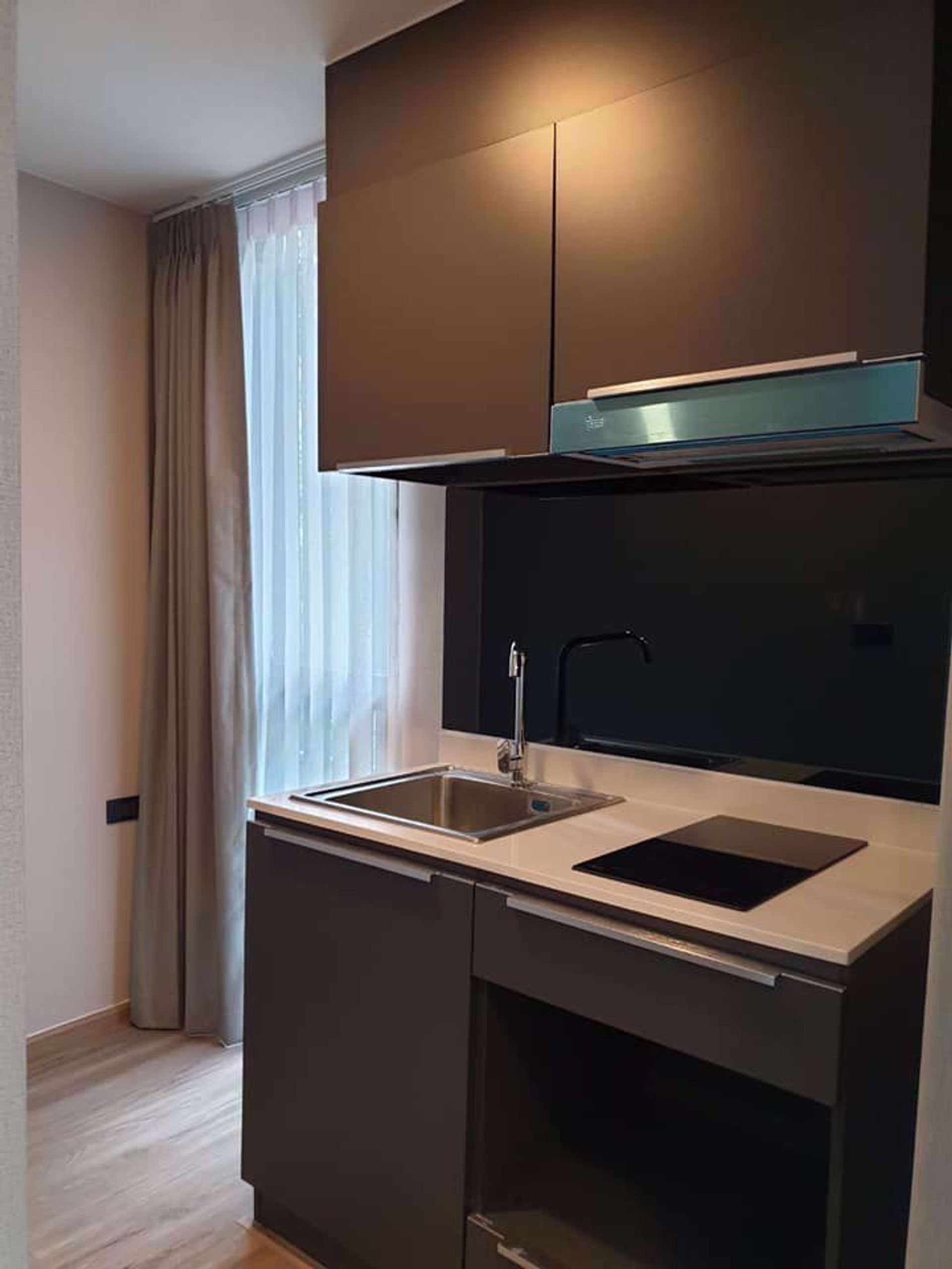 Condominium in Watthana, Krung Thep Maha Nakhon 12217392