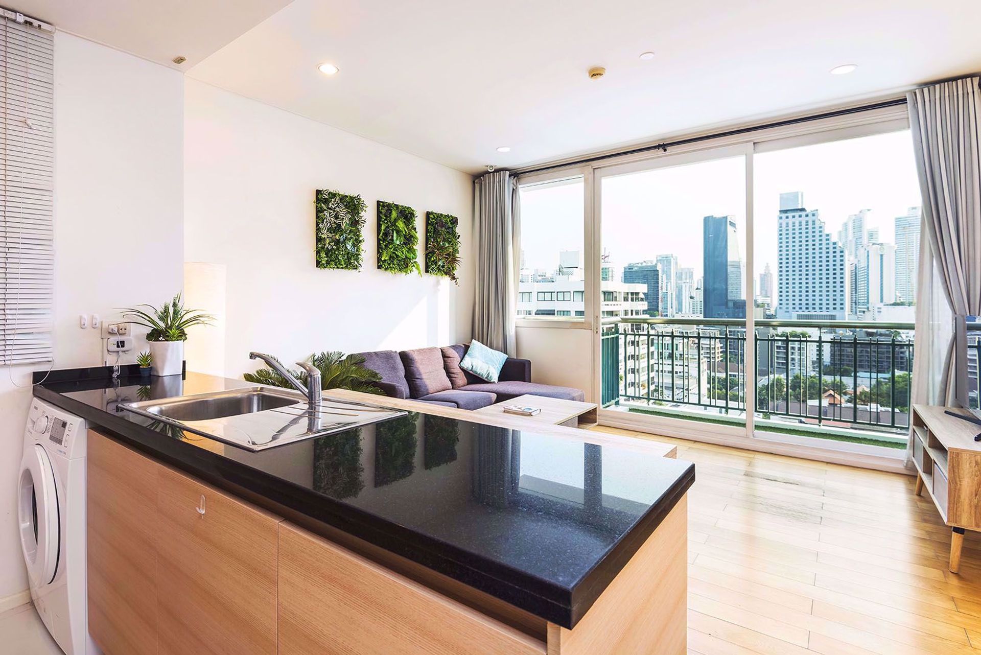 Condominium in Watthana, Krung Thep Maha Nakhon 12217467