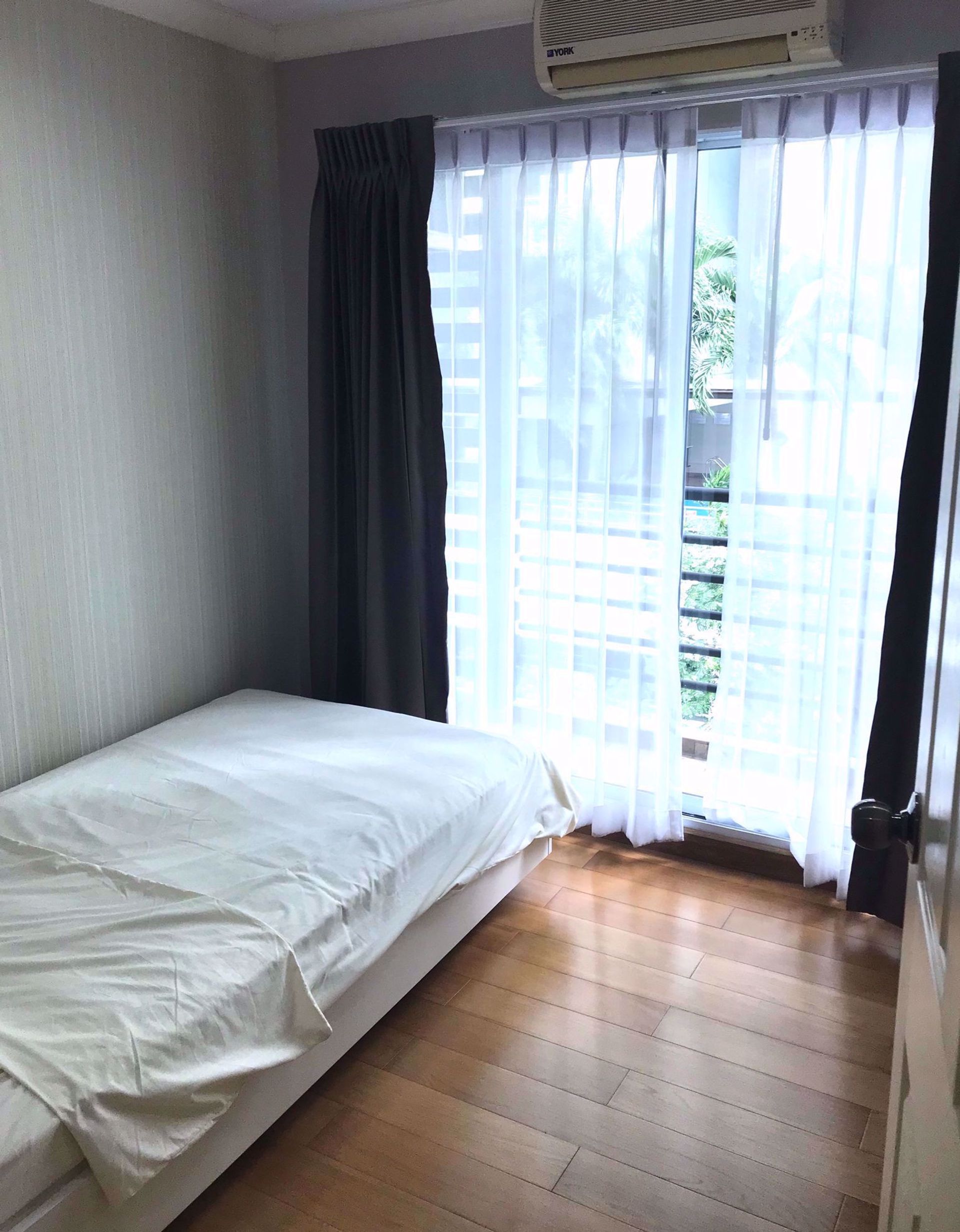 Condominium in Watthana, Krung Thep Maha Nakhon 12217553