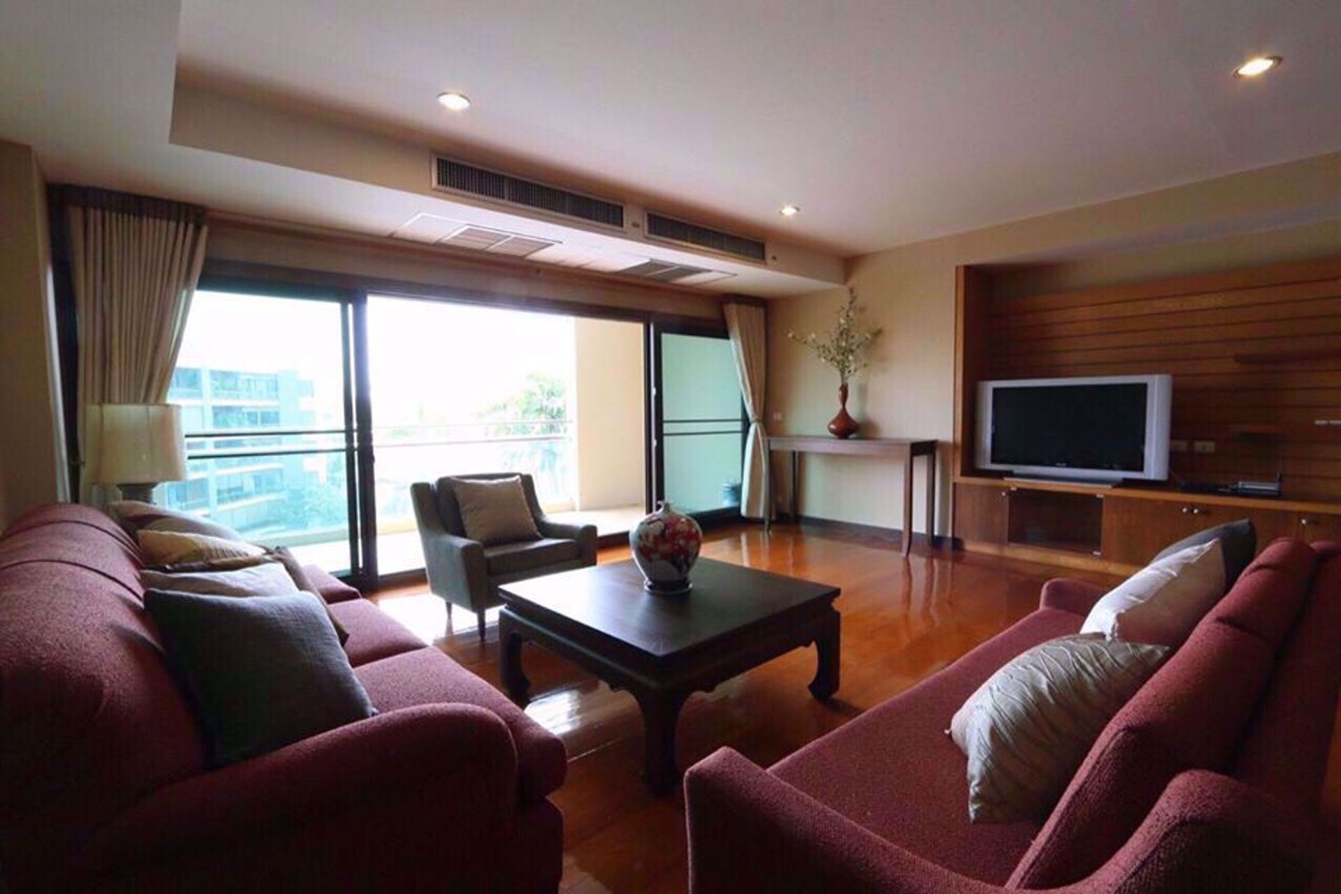 Condominium in Ban Bang Krabueang, Samut Prakan 12217568