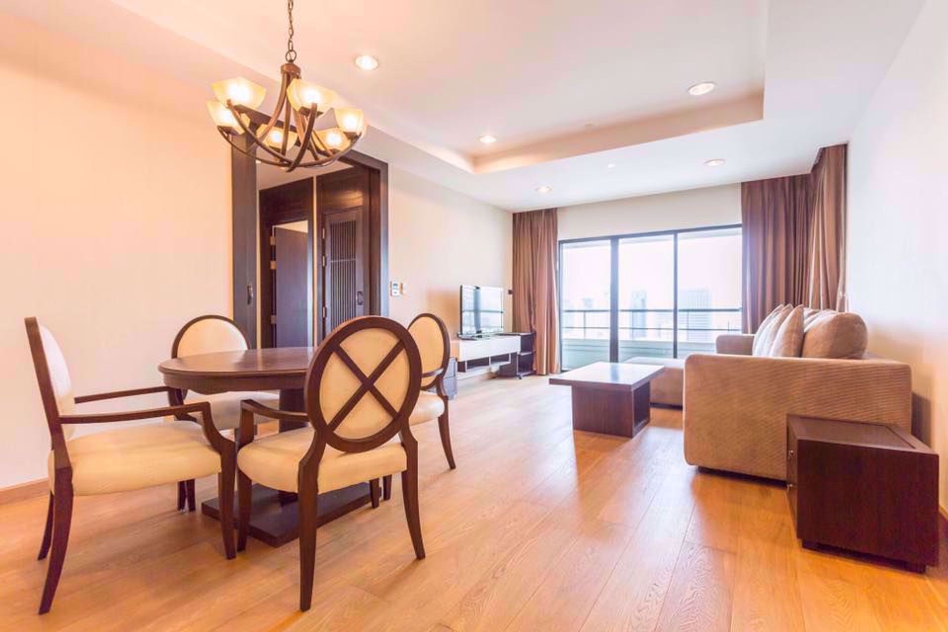 Condominium in Bang Rak, Krung Thep Maha Nakhon 12217706