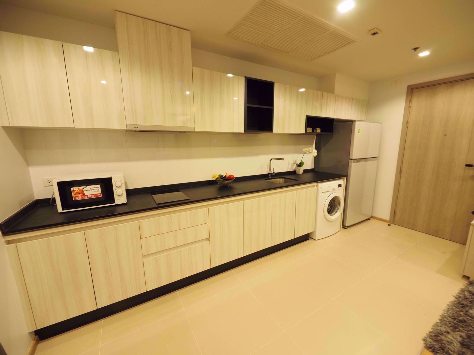 Condominium in Watthana, Krung Thep Maha Nakhon 12217771