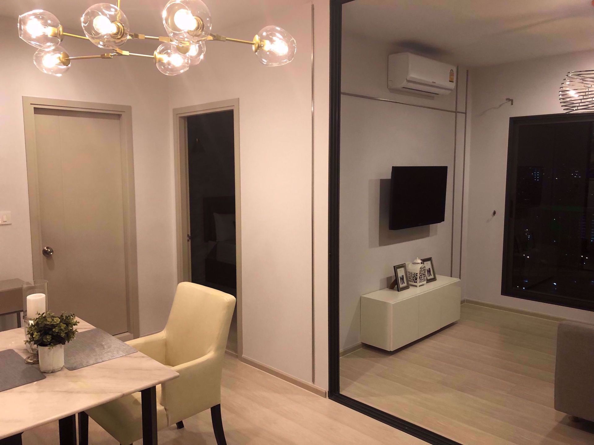 Condominium in Phra Khanong, Krung Thep Maha Nakhon 12217959