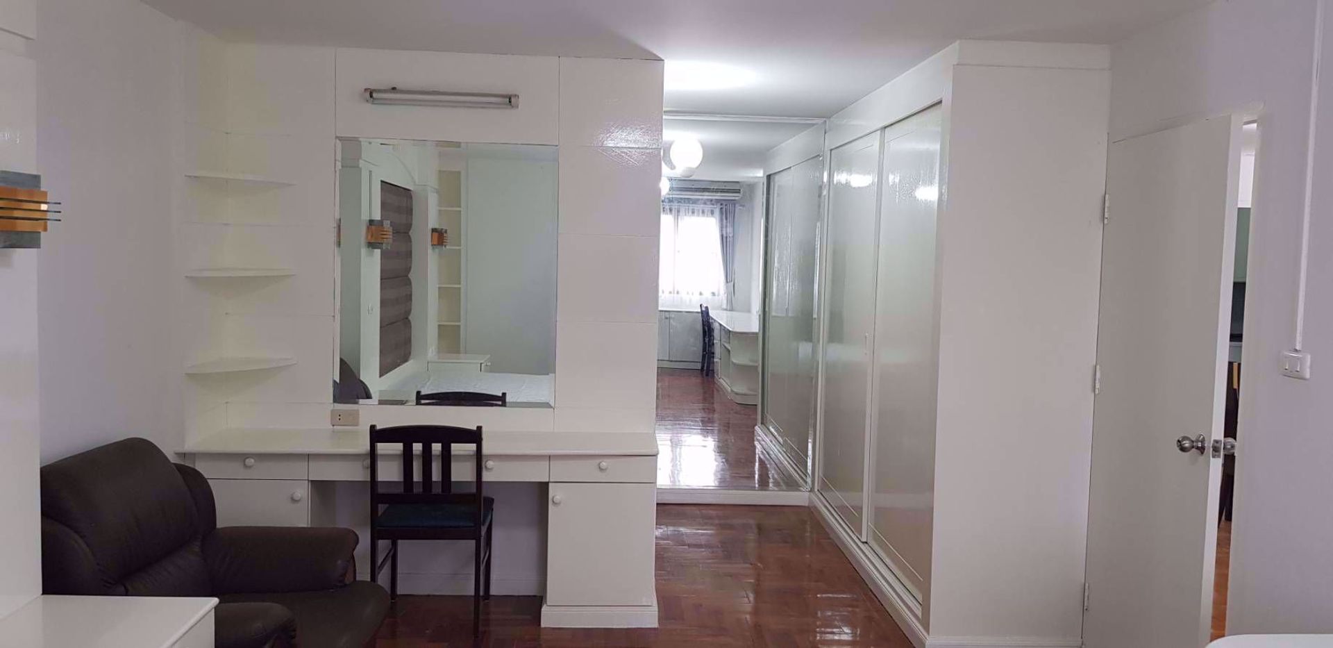 Condominium in Watthana, Krung Thep Maha Nakhon 12217990