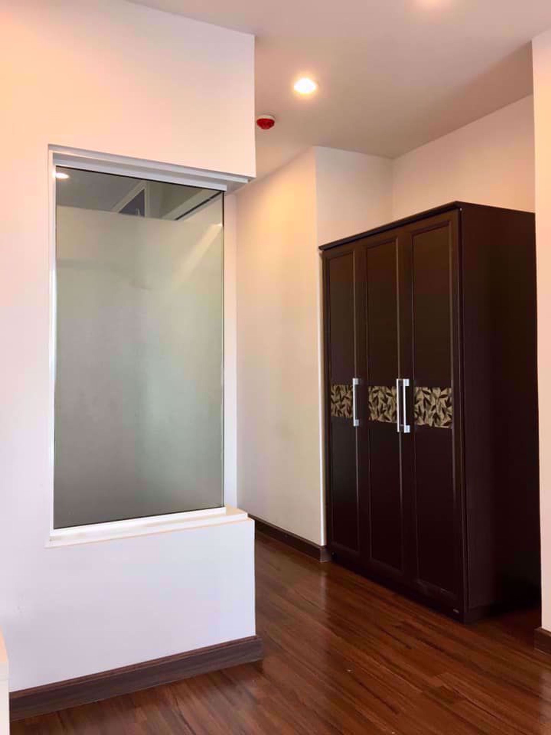 Condominio nel Ban Na canzone, Krung Thep Maha Nakhon 12218051