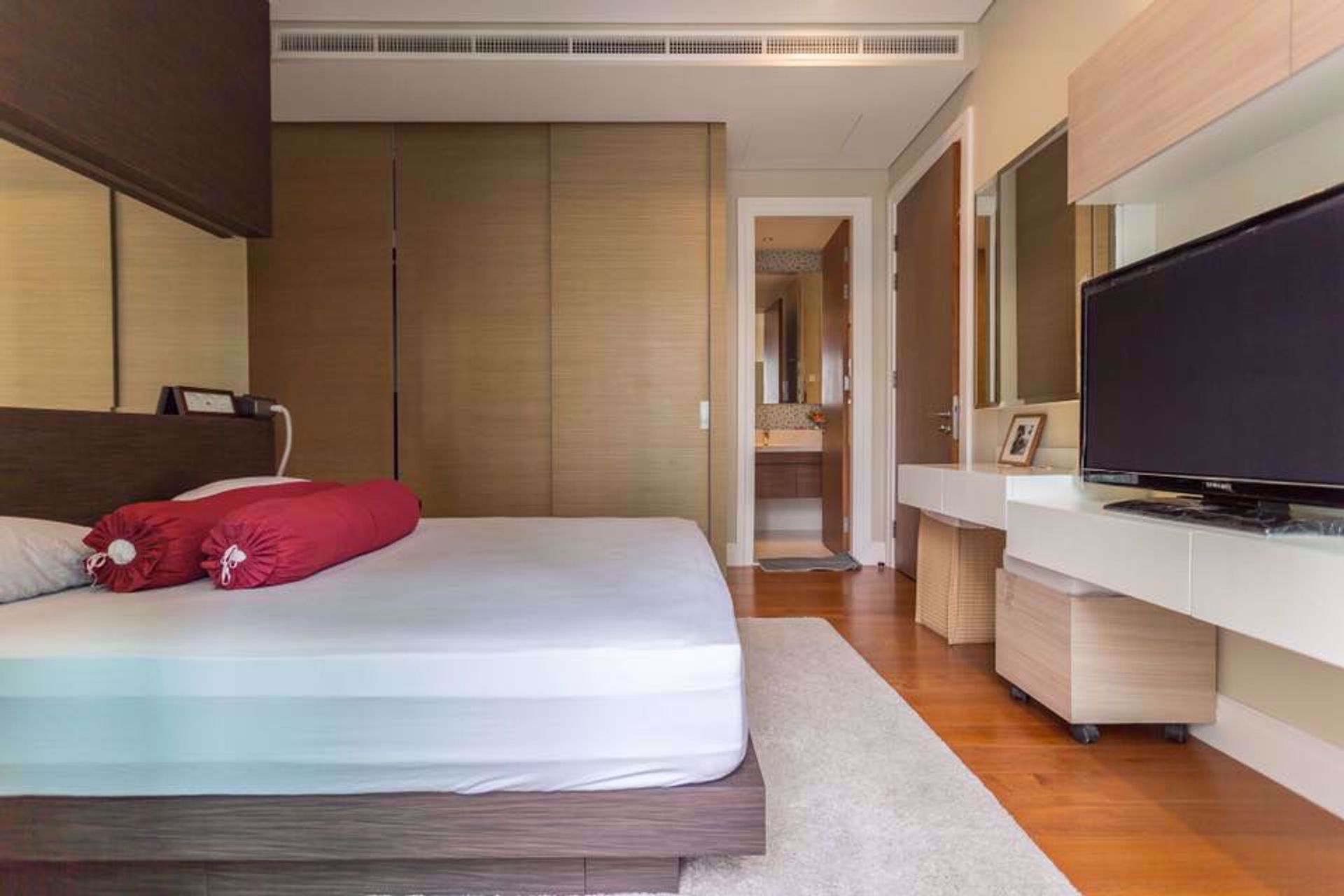 Condominium in , Krung Thep Maha Nakhon 12218071