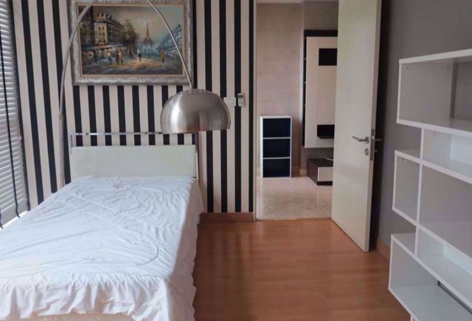 Condominium in Watthana, Krung Thep Maha Nakhon 12218139