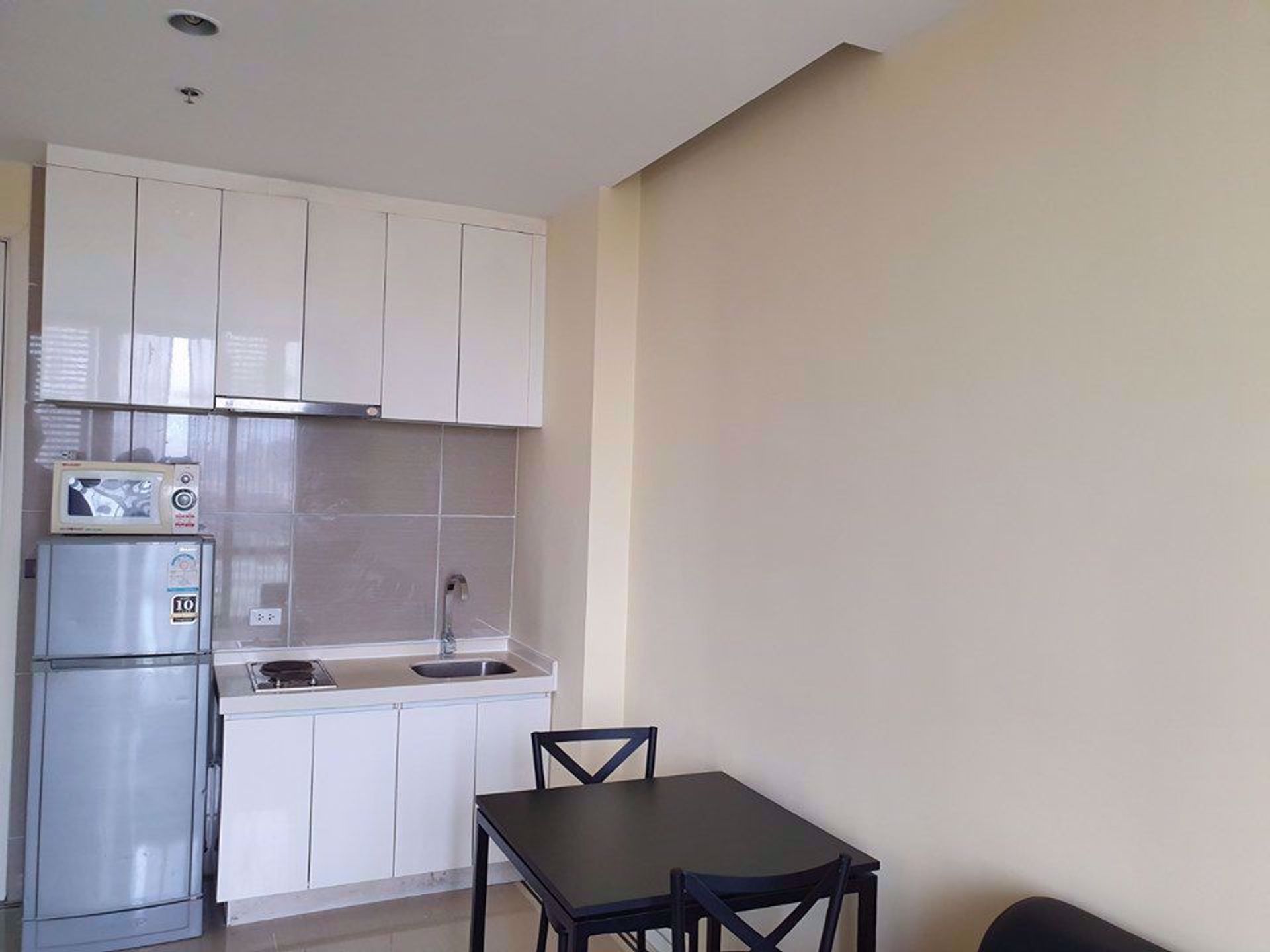 Condominium in Ban Na Lied, Krung Thep Maha Nakhon 12218211