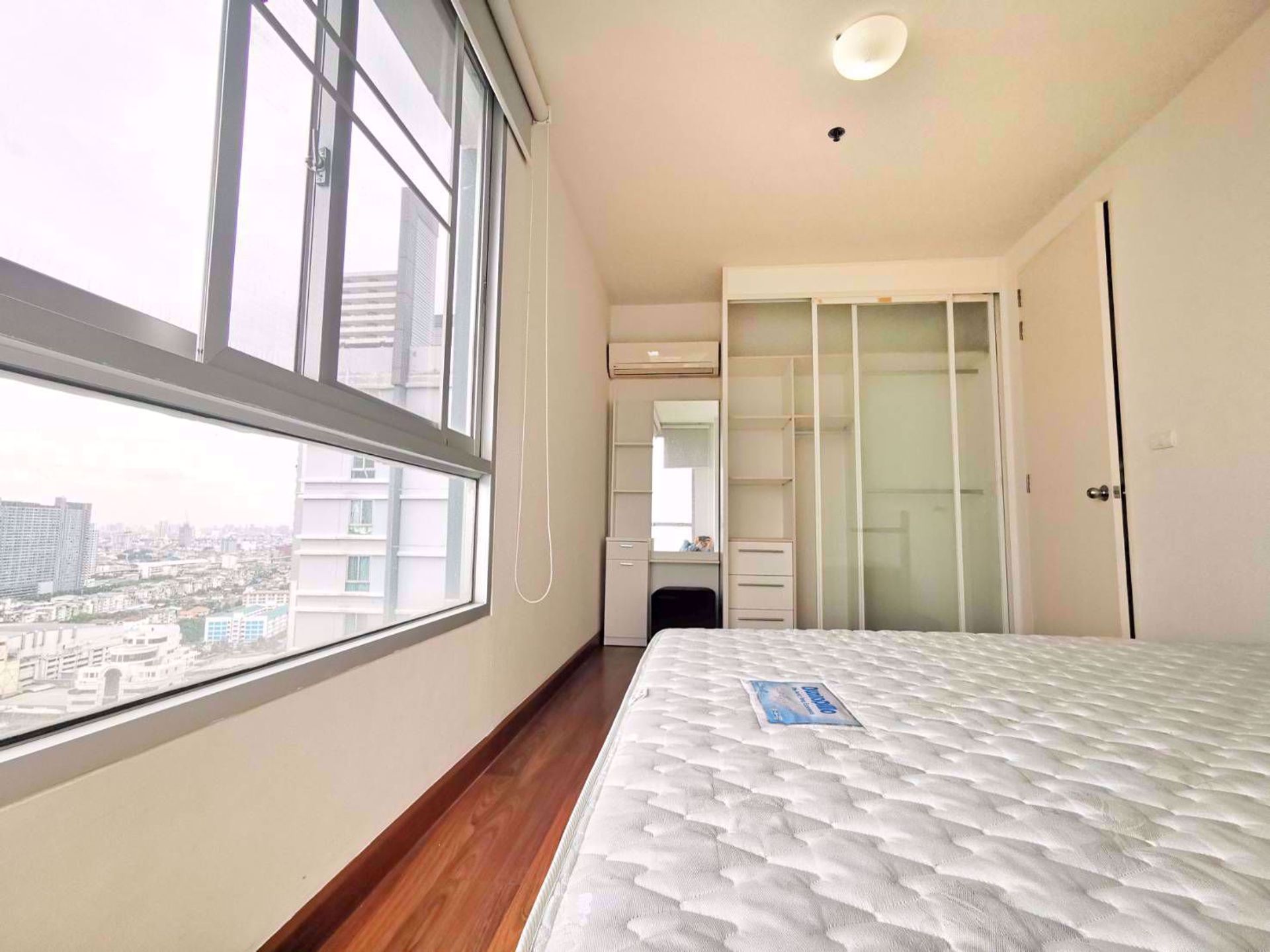 Condominio nel Bangkok Yai, Krung Thep Maha Nakhon 12218273