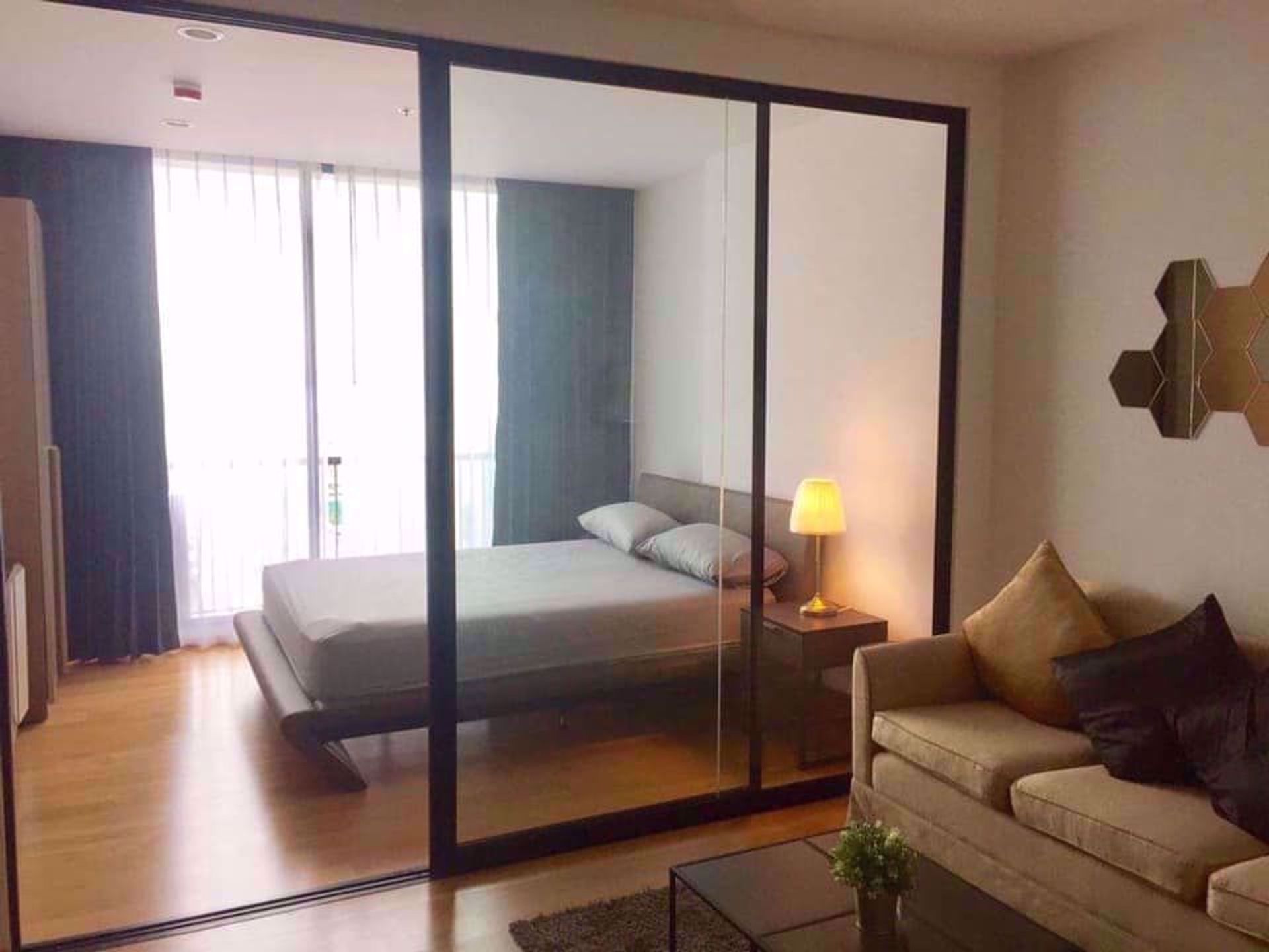 Condominium in Bang Rak, Krung Thep Maha Nakhon 12218333