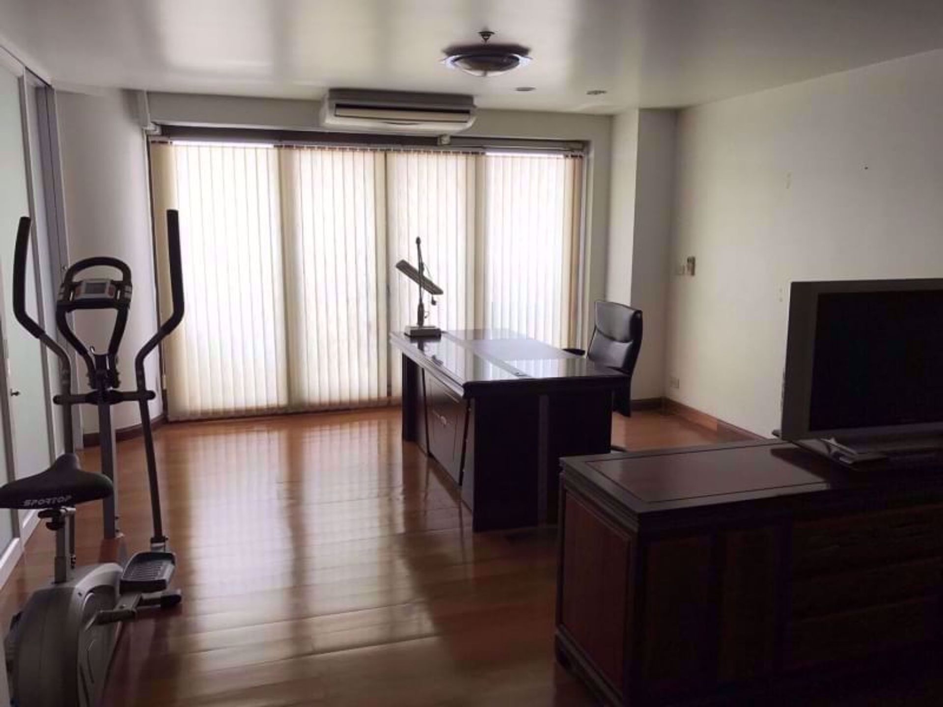 Condominium in Samphanthawong, Krung Thep Maha Nakhon 12218468