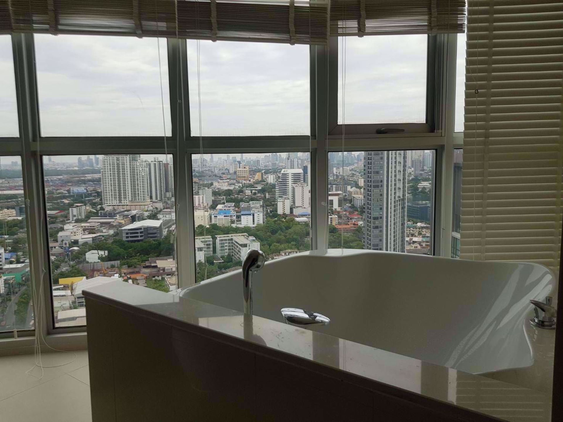 Condominium dans , Krung Thep Maha Nakhon 12218479