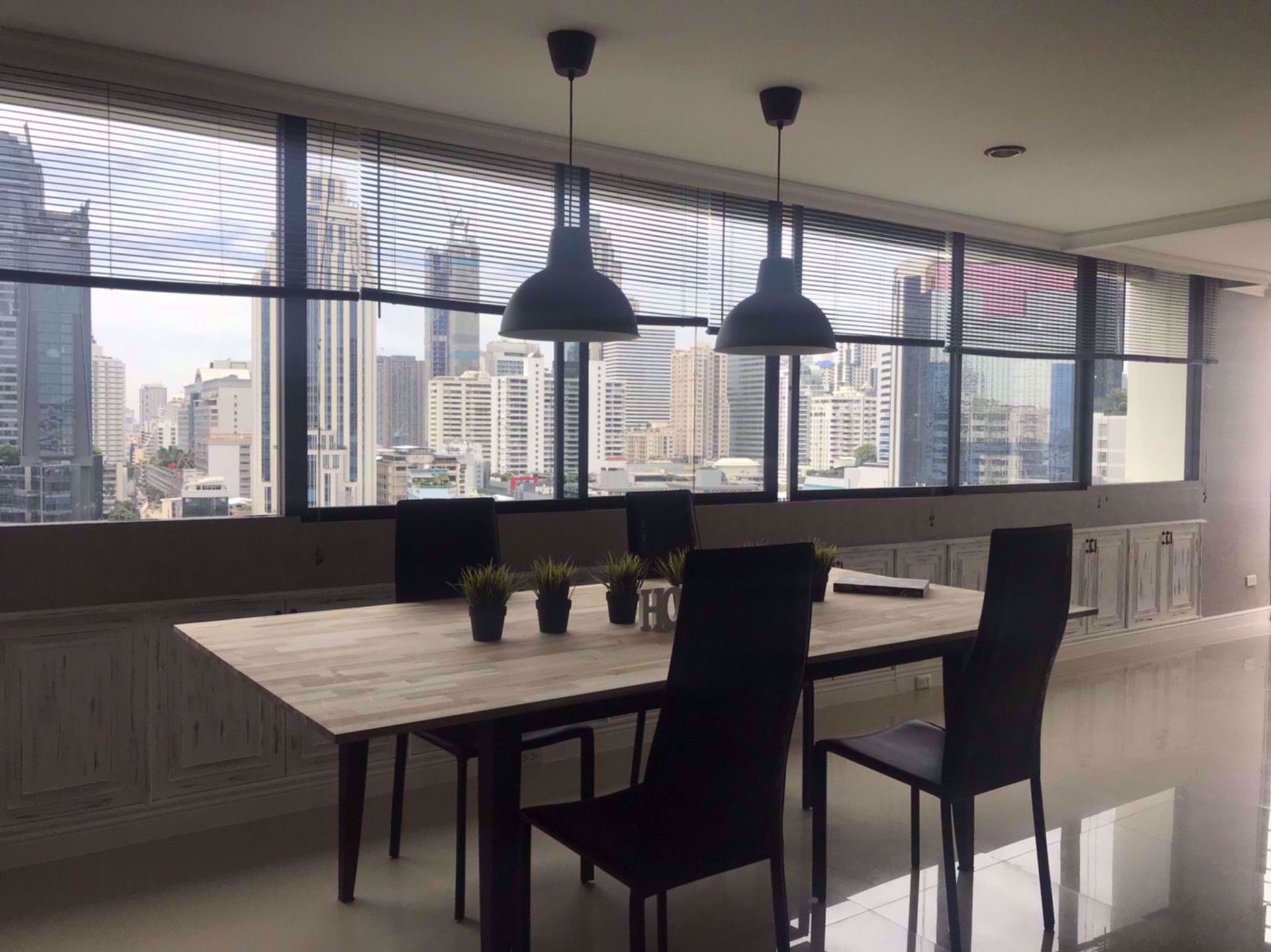 Condominium in Khlong Toei, Krung Thep Maha Nakhon 12218534