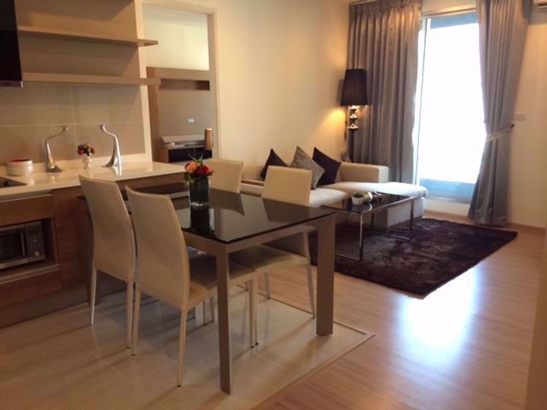 Condominium in Phra Khanong, Krung Thep Maha Nakhon 12218563