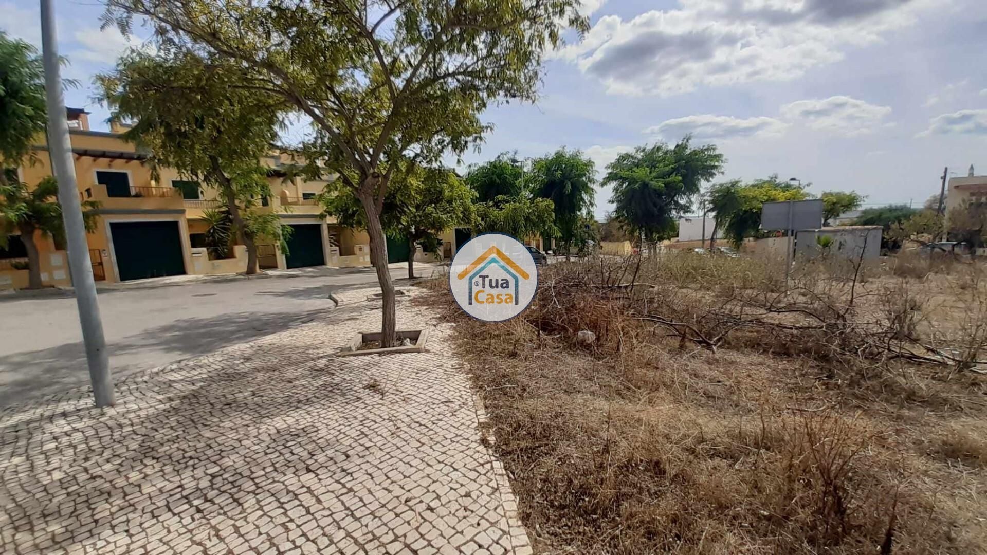 الأرض في Olhão, Faro District 12219381